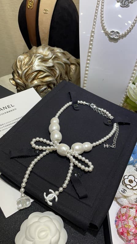 Chanel Necklace High