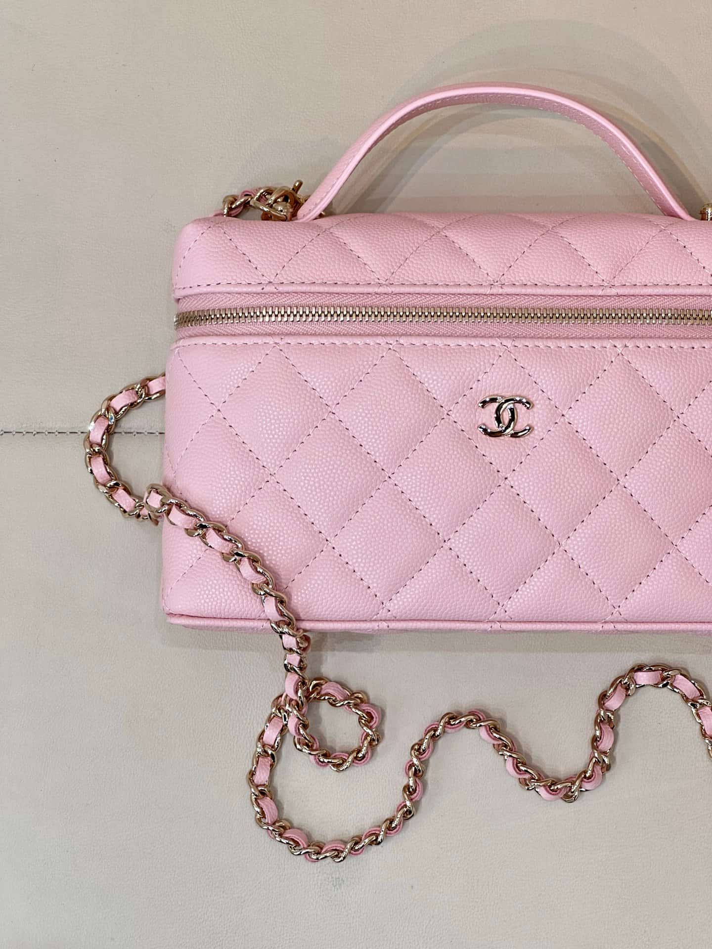 Chanel Classic Vanity with Chain Grained Calfskin & Gold-Tone Metal Pink AP4385 TOP