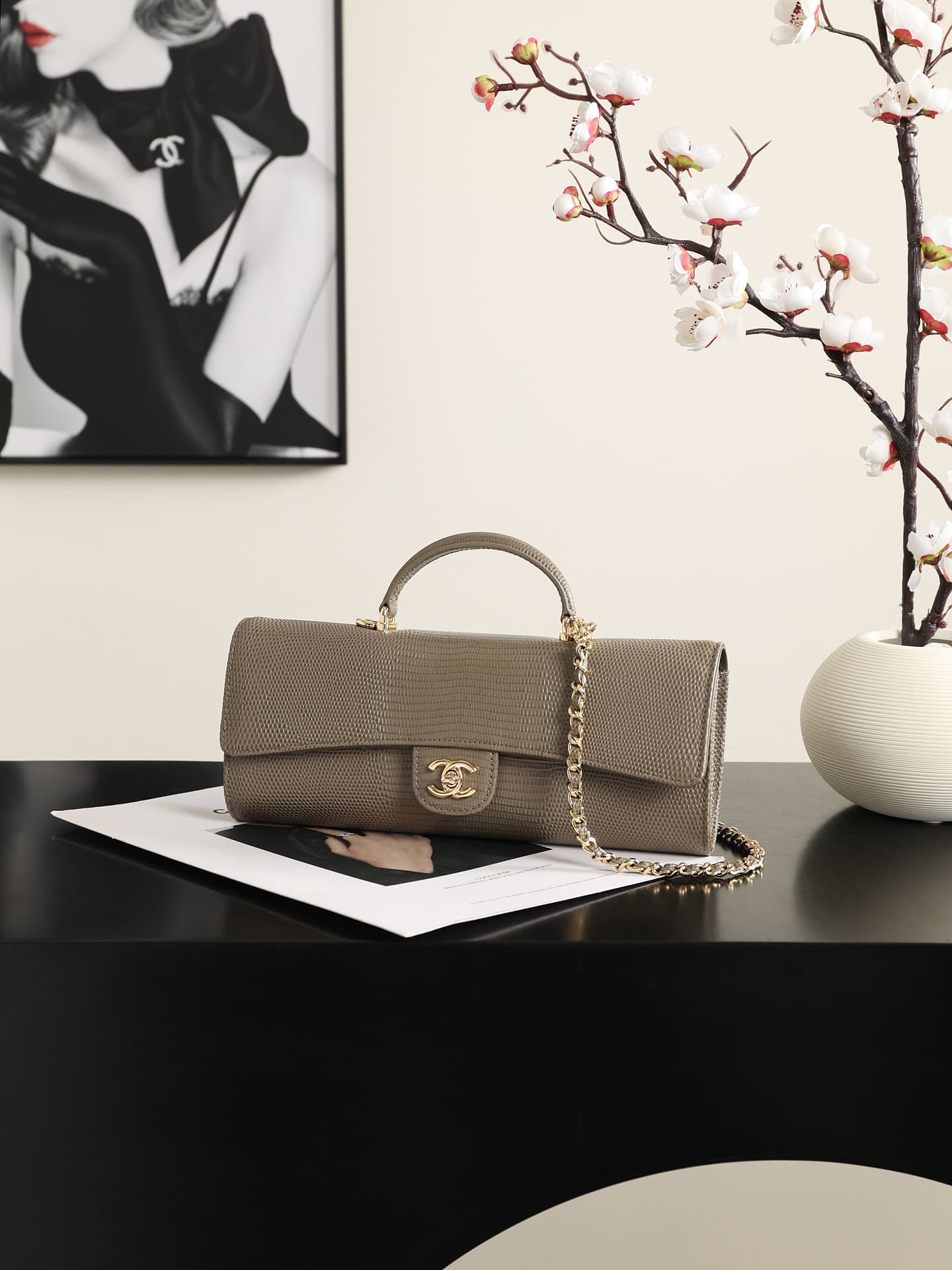 Chanel Clutch with chain Lizard Embossed Calfskin & Gold-Tone Metal Khaki AP5280 A