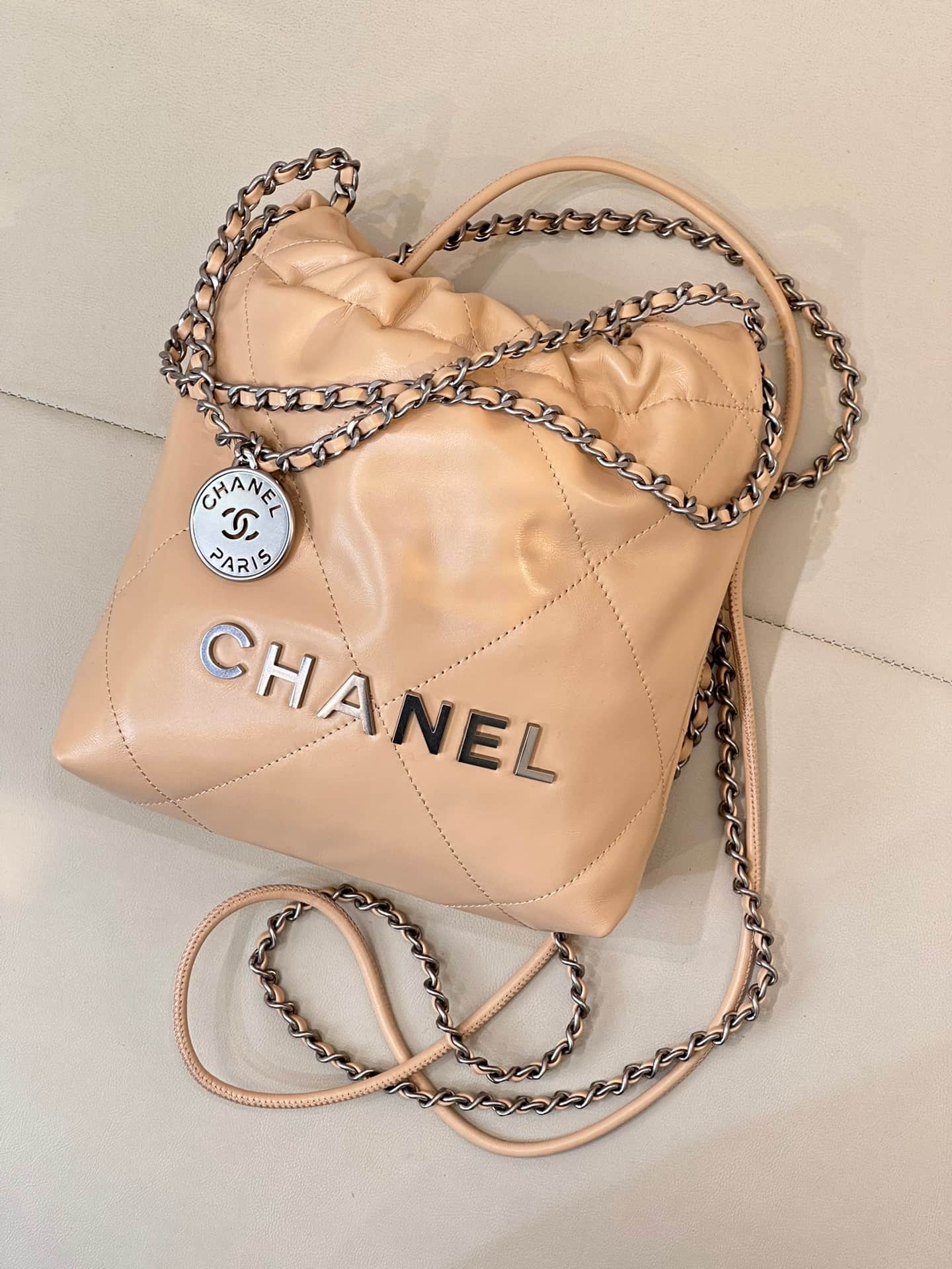 Chanel 22 MINI HANDBAG Shiny Calfskin Beige & Silver-Tone Metal AS3980 TOP