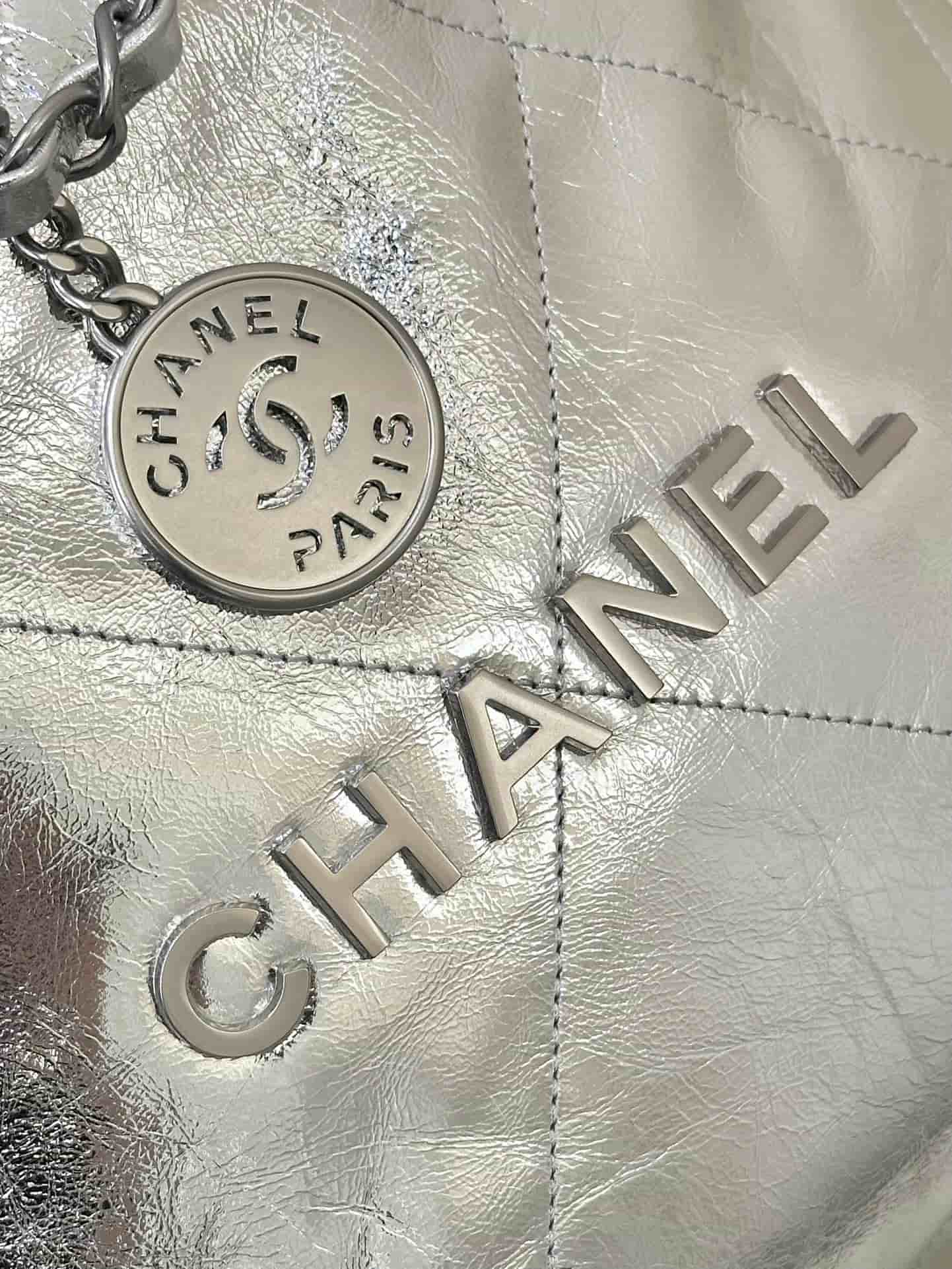 Chanel 22 Small handbag Metallic Calfskin & silver-tone metal AS3260 silver TOP