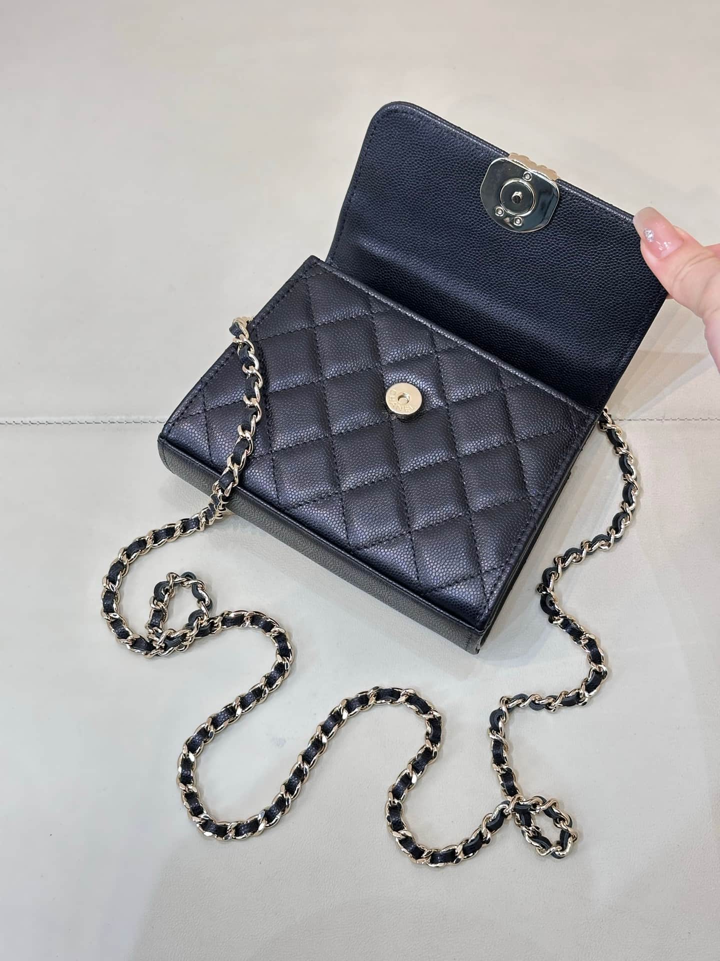 Chanel Clutch with chain Grained Calfskin&Gold-Tone Metal Black AP3236 TOP