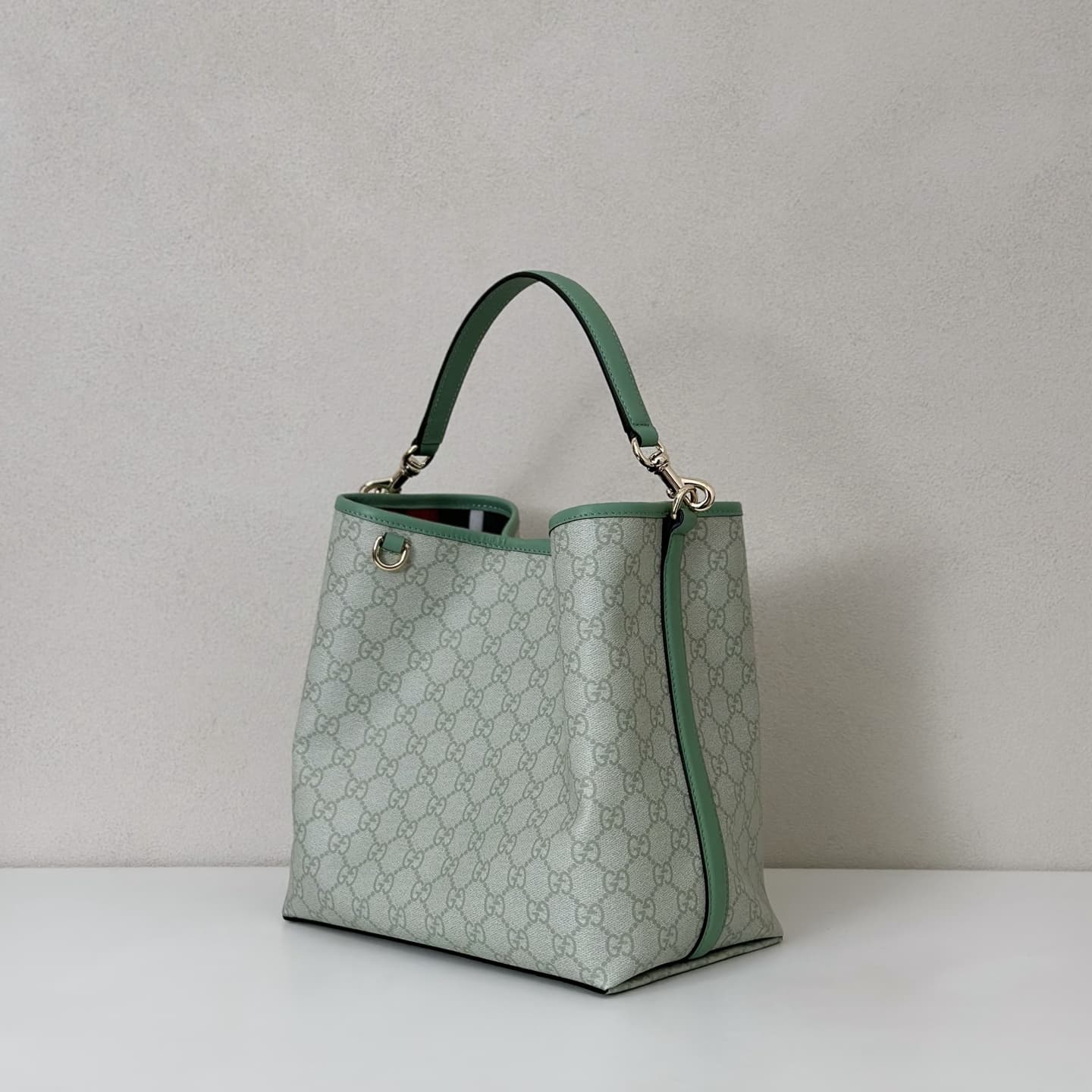 Gucci GG Emblem medium bucket bag 815103 High