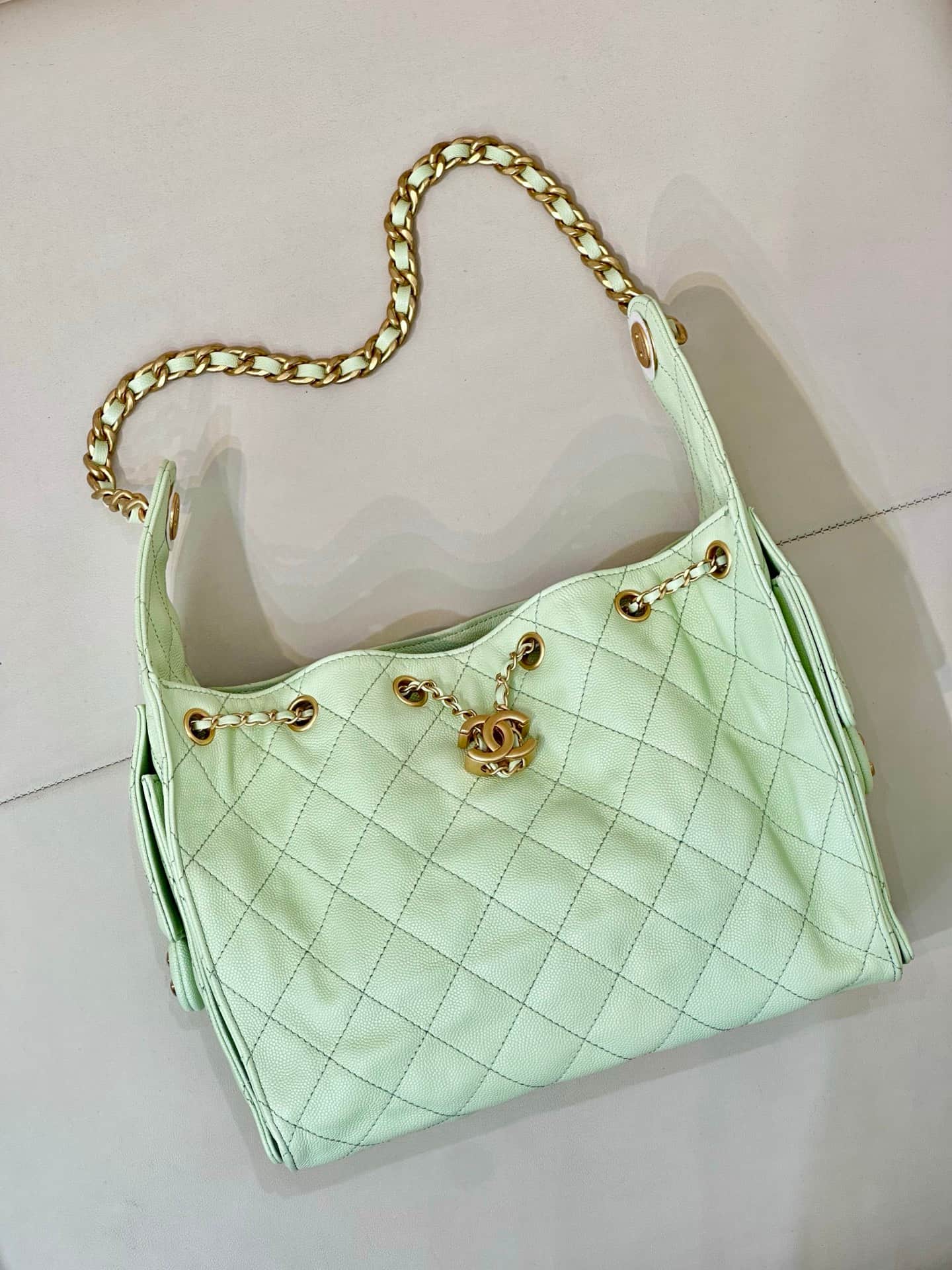 Chanel 25 Small Hobo handbag AS5293 Grained Calfskin & Gold-tone Metal Green TOP