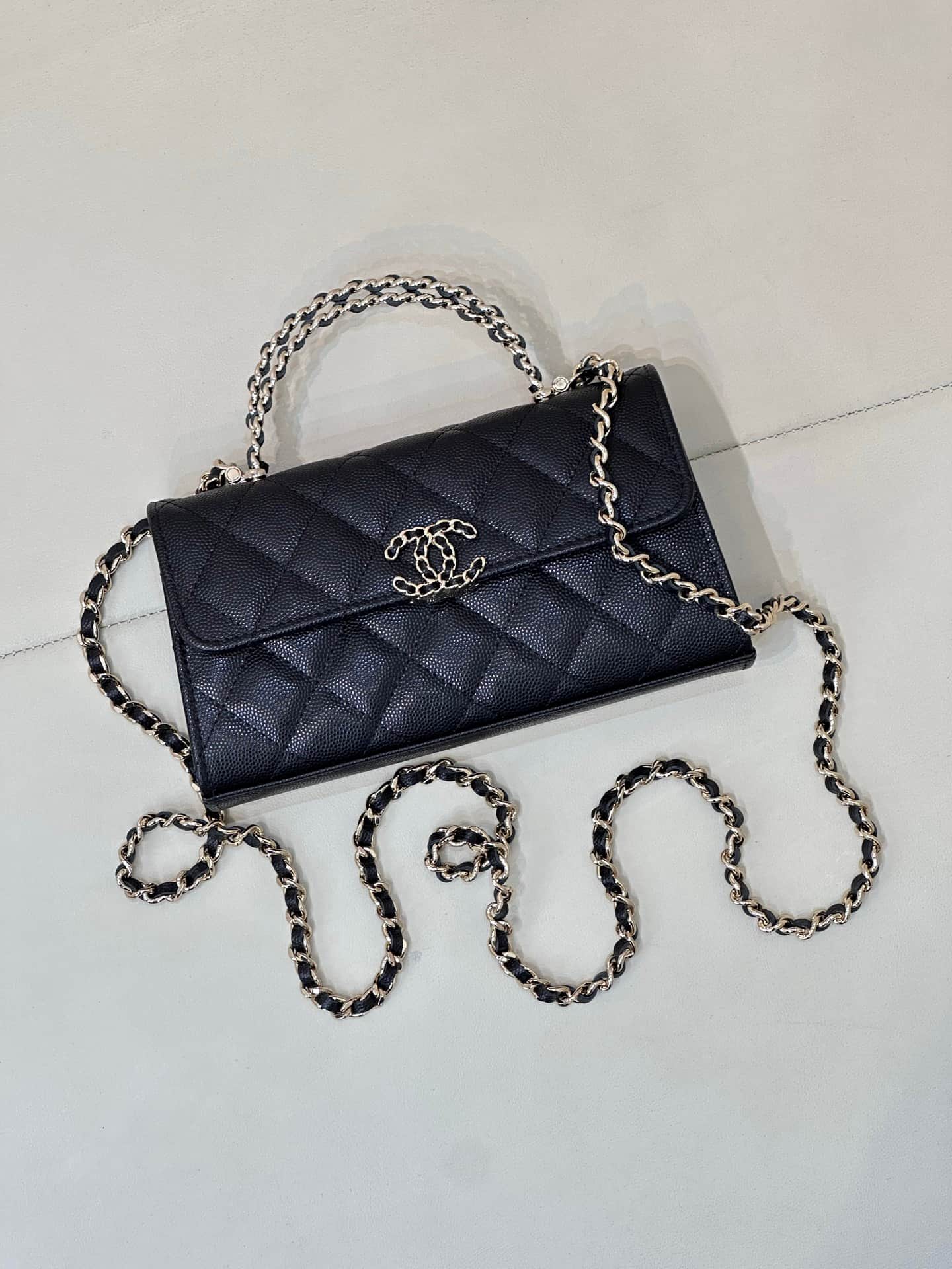 Chanel Clutch with chain Grained Calfskin&Gold-Tone Metal Black AP3238 TOP