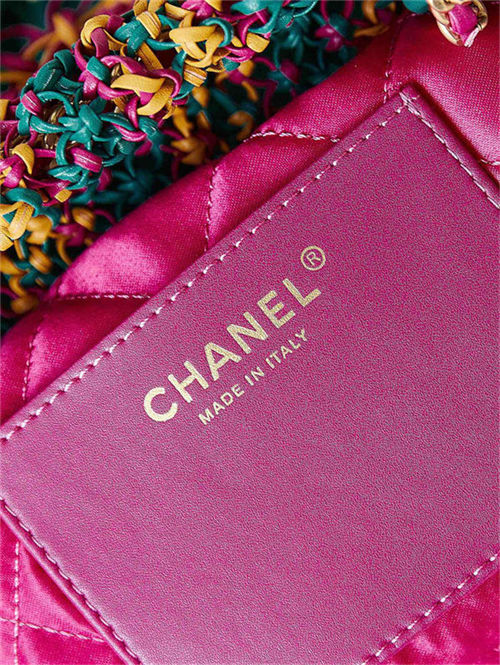 Chanel 22 MINI HANDBAG Shiny Calfskin Flower Patterns & Gold-Tone Metal AS3980 A