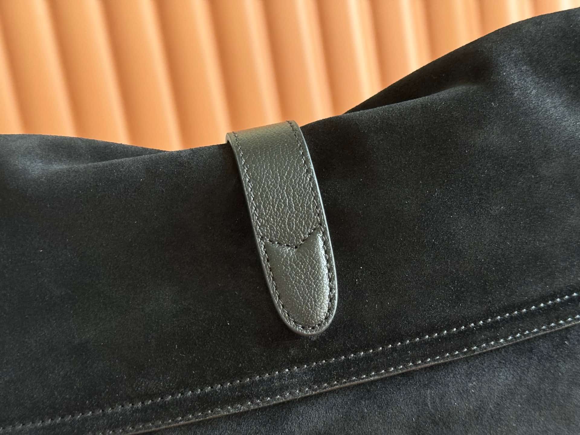 Gucci Jackie Flap large crossbody bag Black dark brown soft suede A005ZI High