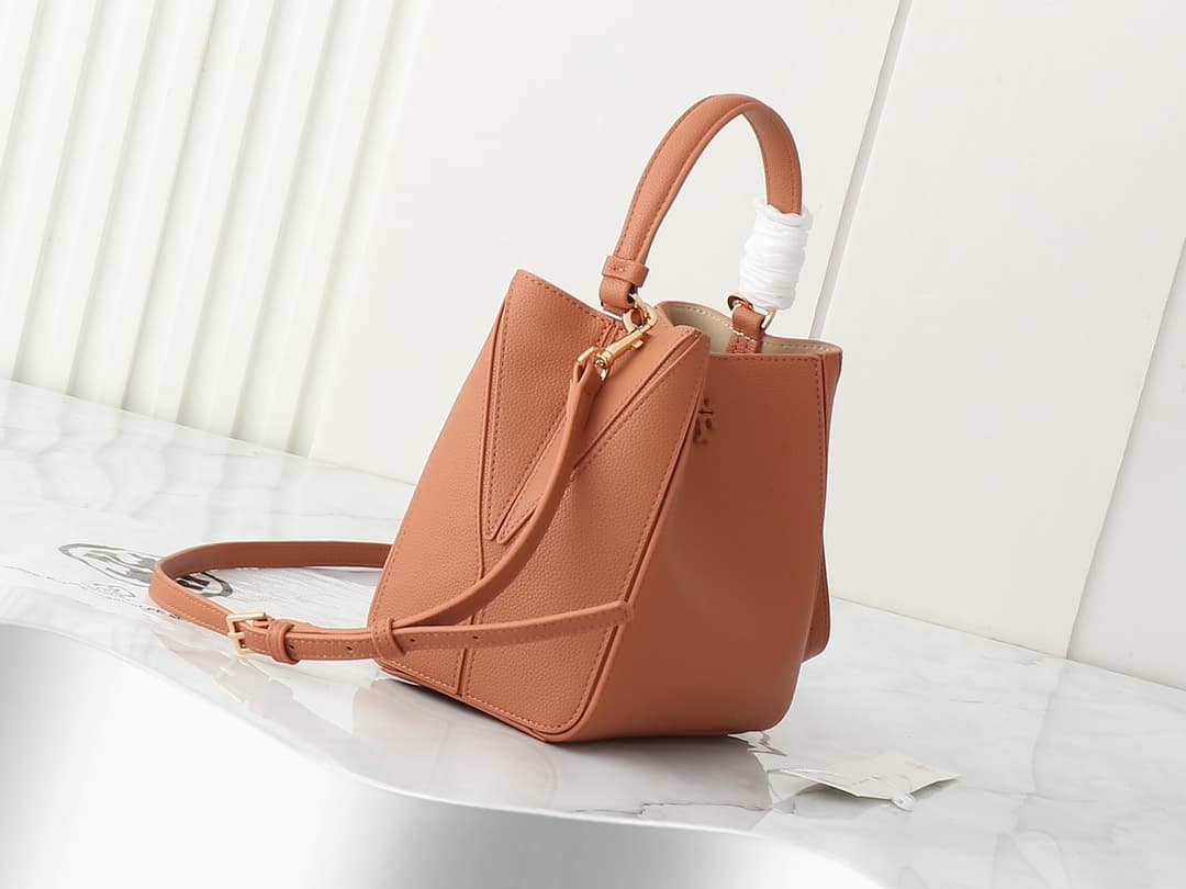 Tory Burch mcgraw hobo bag brown grained calfskin high