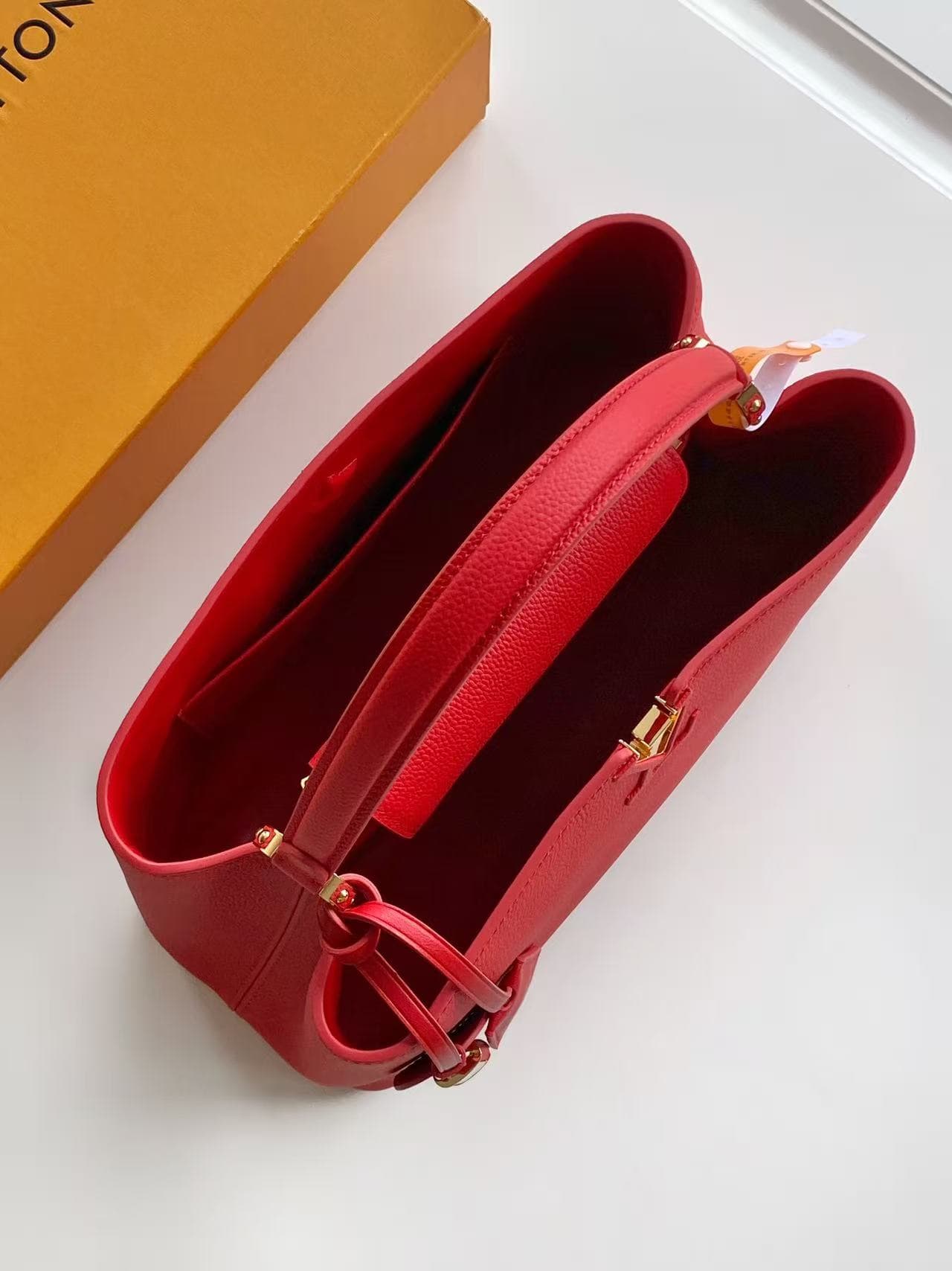 Louis Vuitton Capucines Souple Grain Taurillon Leather Red M26267 TOP