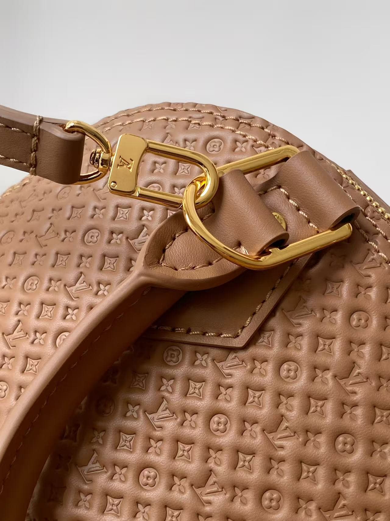 Louis Vuitton Alma BB Noisette Calfskin leather M29491 High