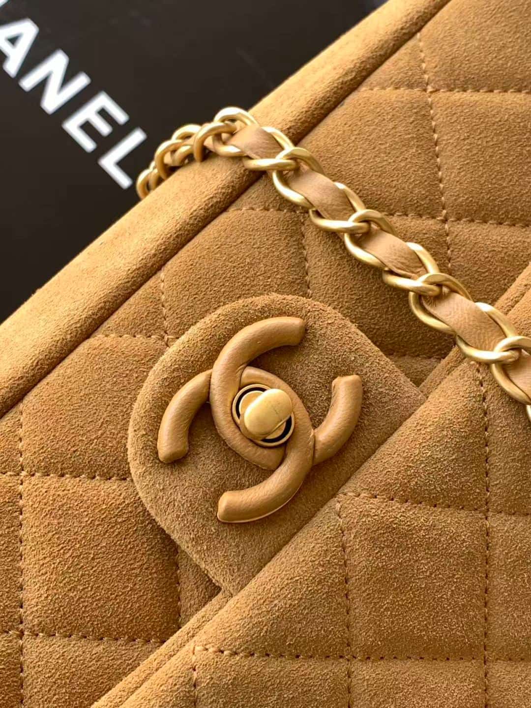 Chanel Classic Flap bag in Brown Suede & Gold-Tone Metal AS5987 A