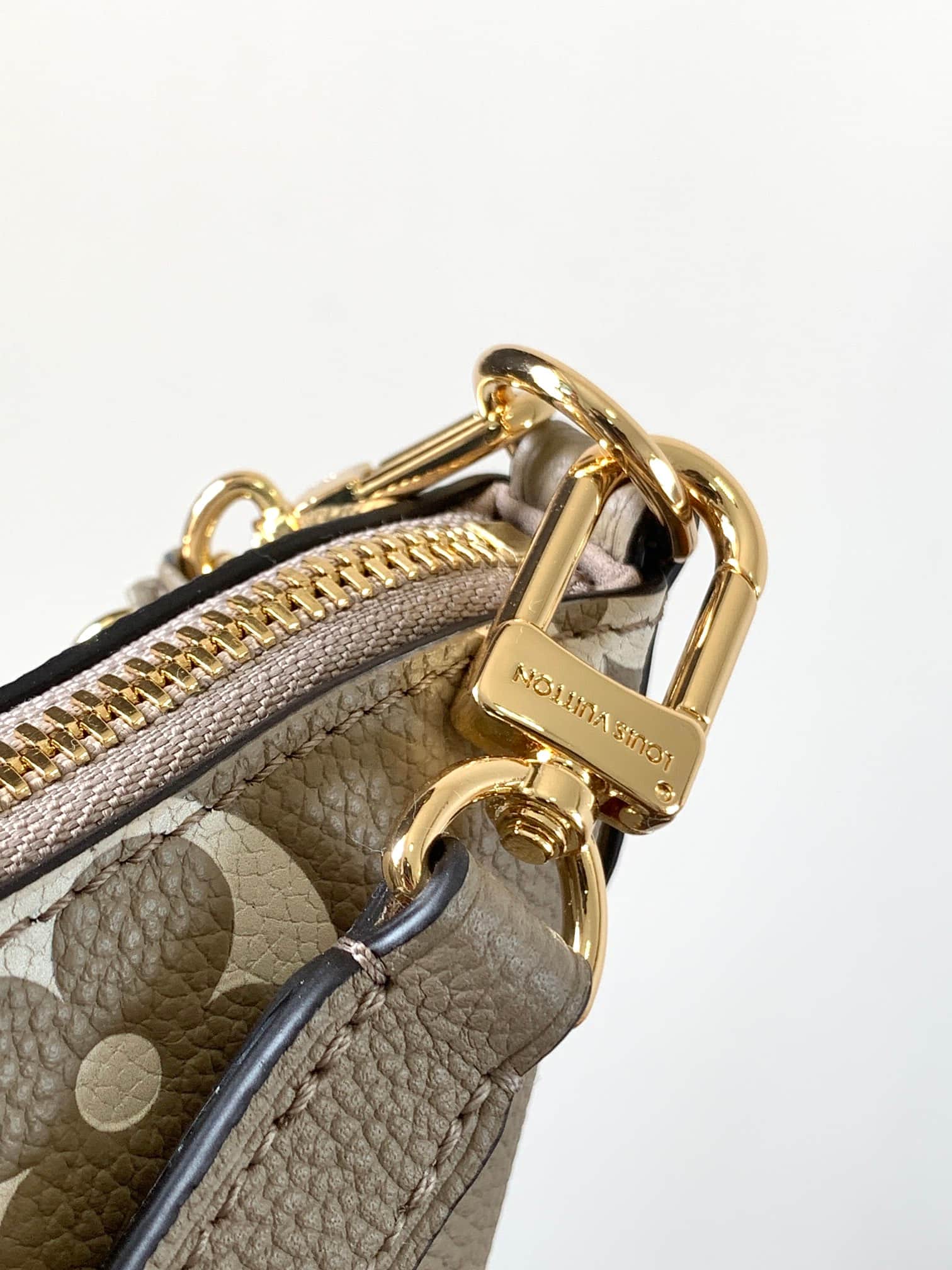 Louis Vuitton Boulogne PM Dove Gray / Cream Embossed grained cowhide leather M13224 High