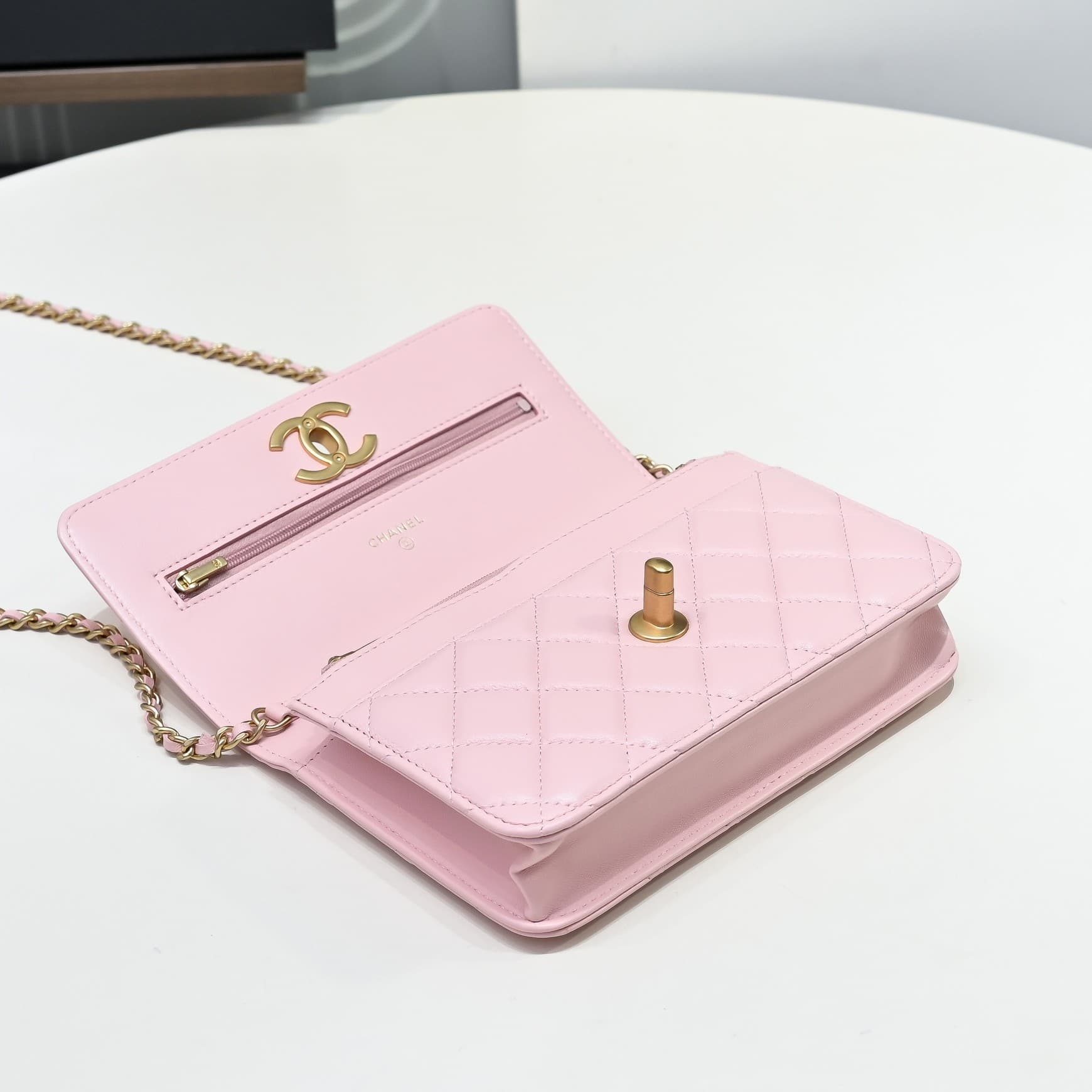 Chanel Wallet on Chain Quilted Leather  & Gold-Tone Metal Pink AP3938 High