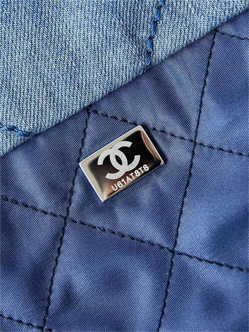 Chanel 22 SMALL HANDBAG Denim & Silver-Tone Metal AS3260 Blue A