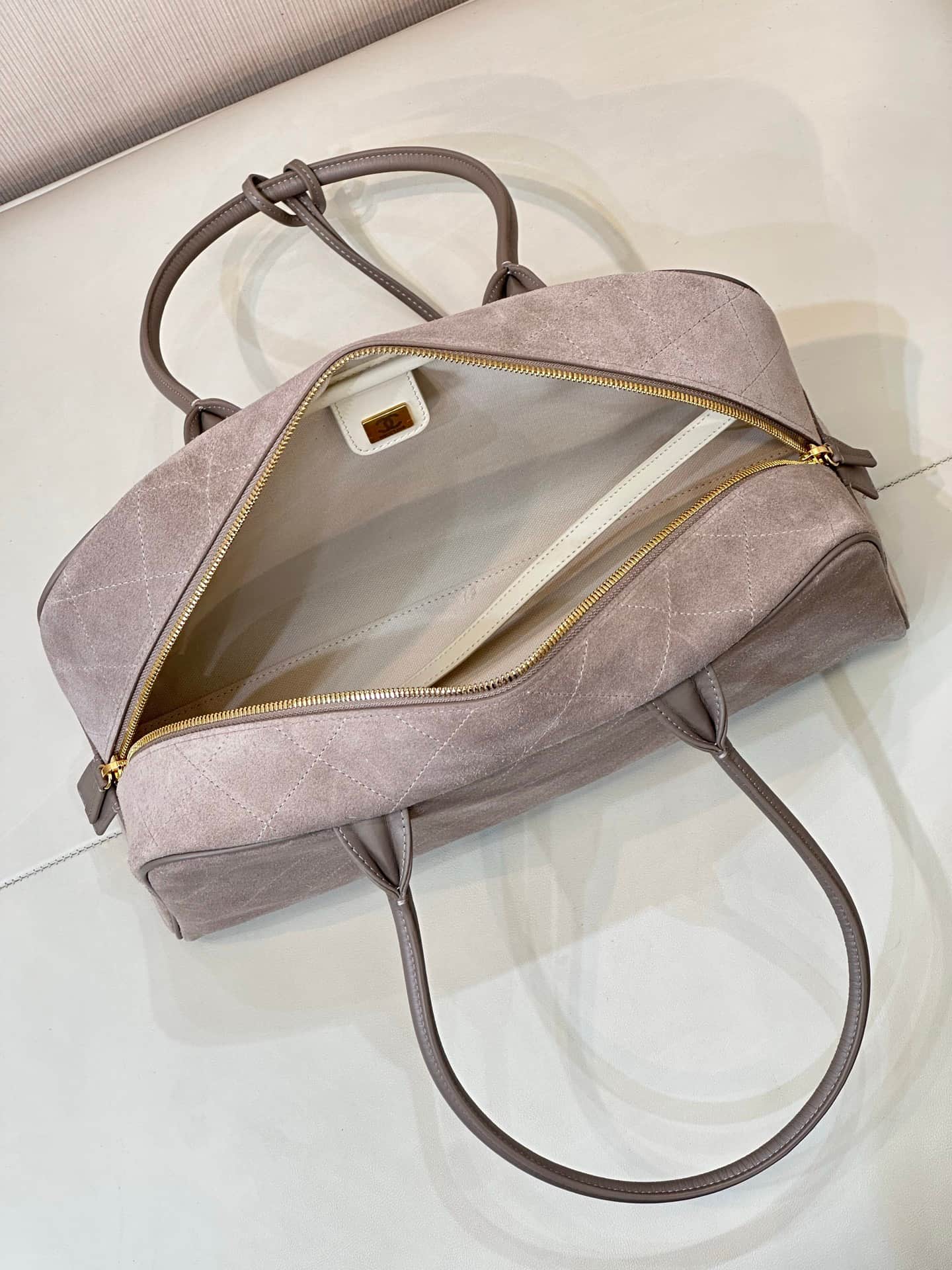 Chanel Maxi bowling bag Suede calfskin & Gold-Tone Metal Grey AS6211 TOP
