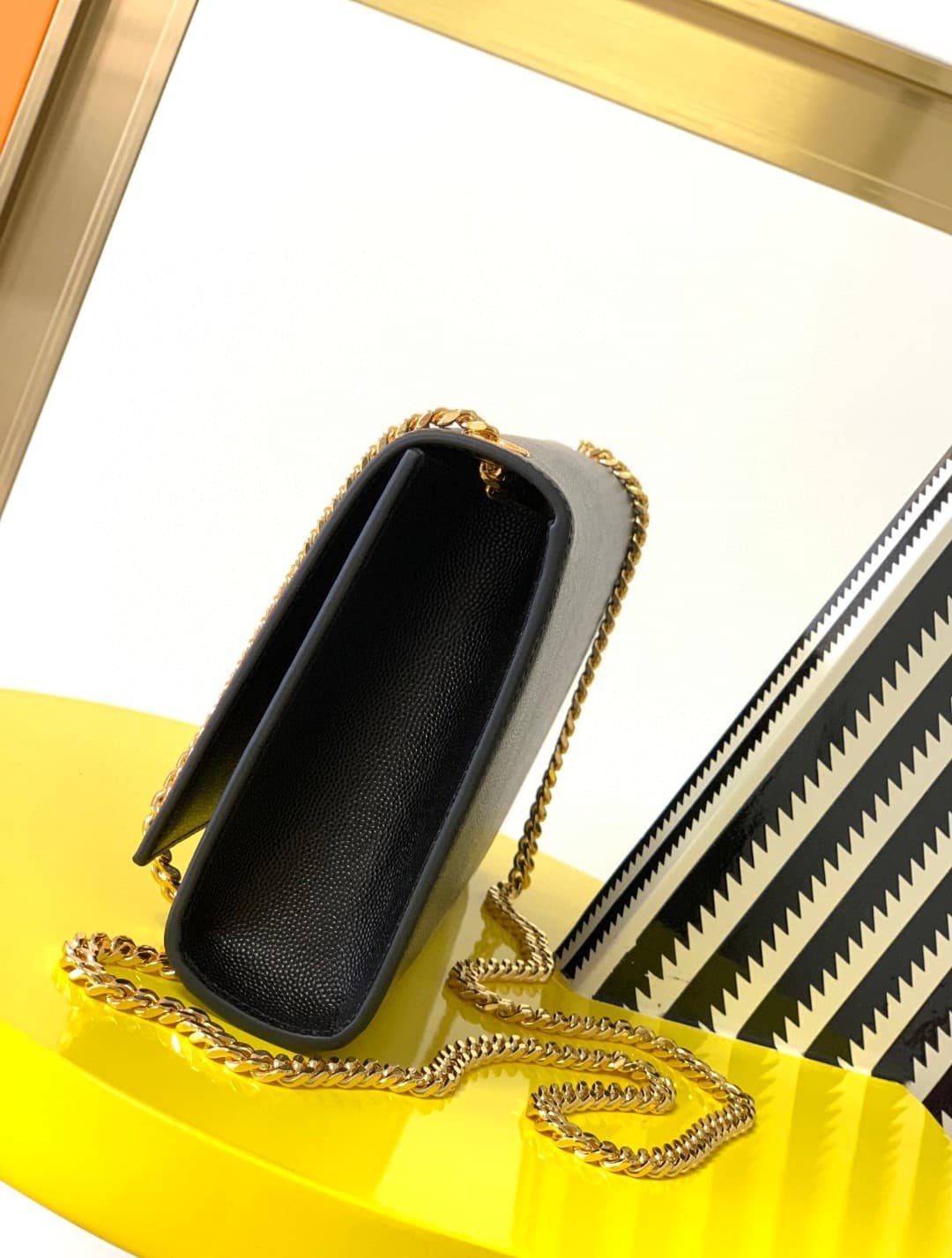 KATE MEDIUM IN LEATHER Black Gold-Metal High