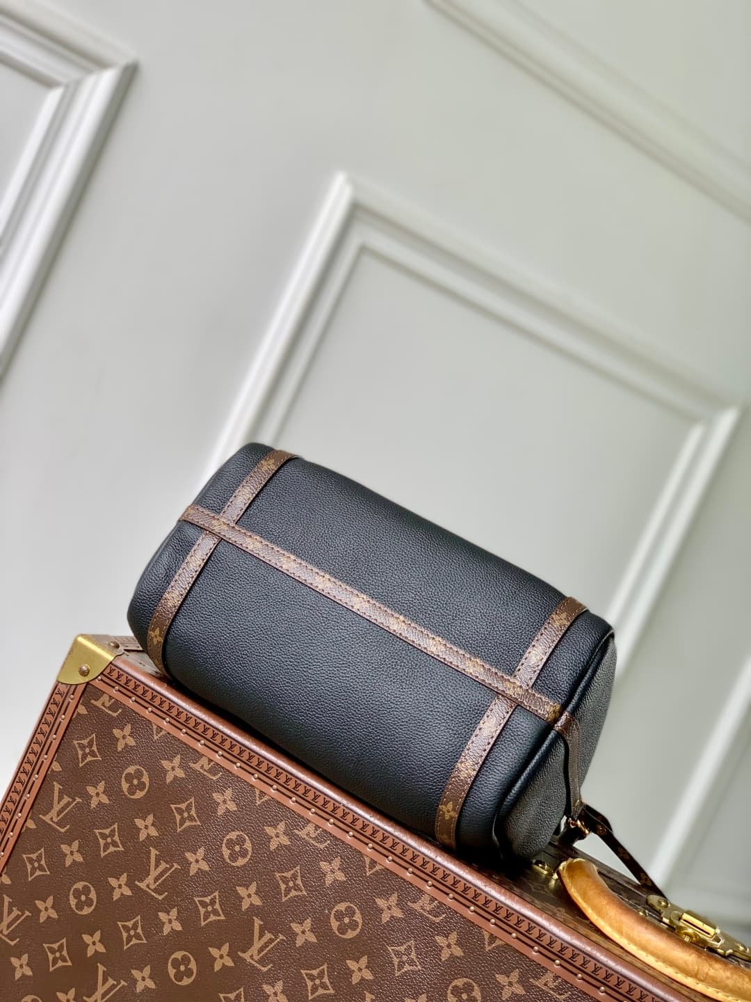 Louis Vuitton Express PM Calfskin leather M26039 High