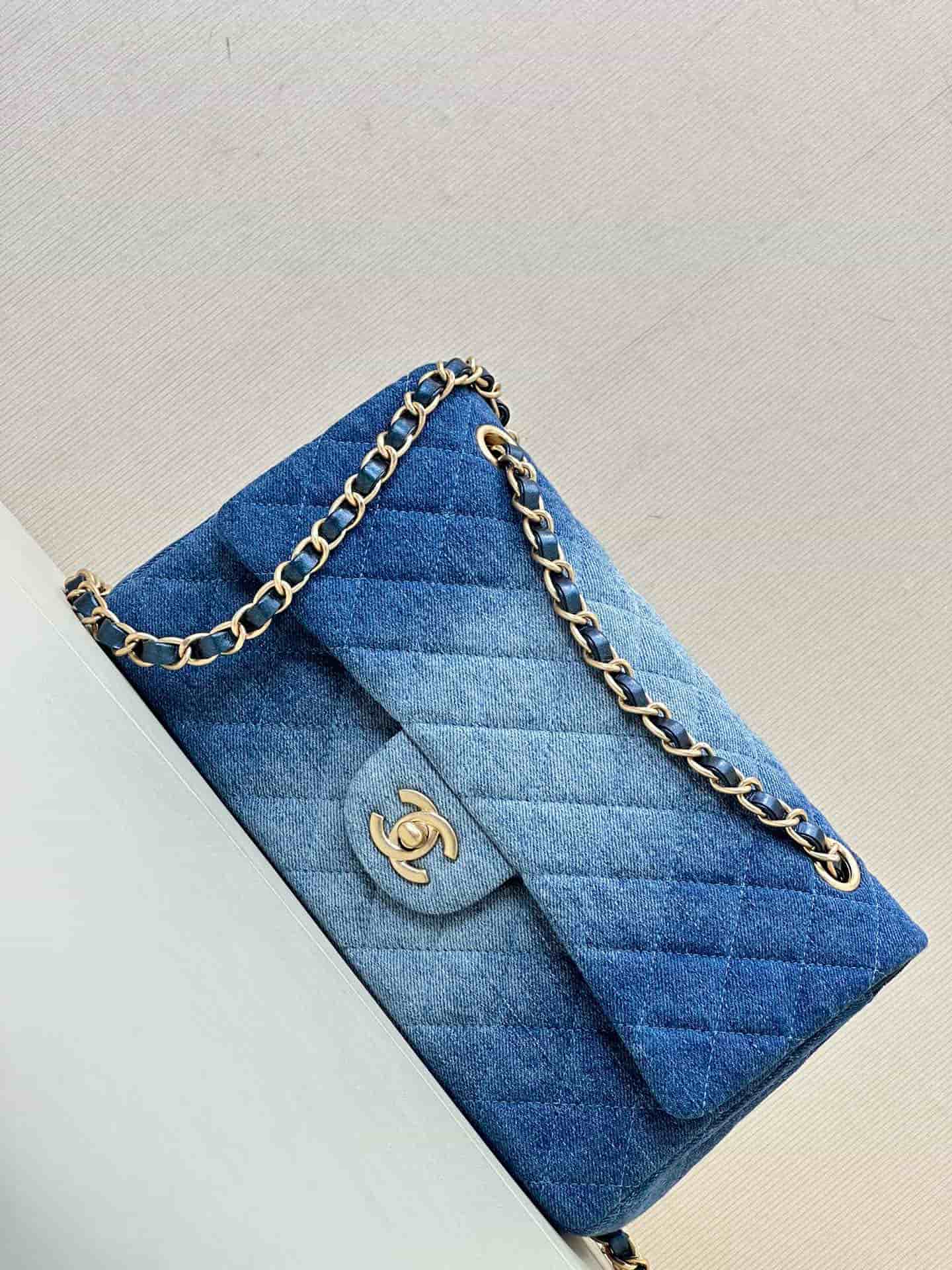 Chanel Medium CLASSIC HANDBAG Denim &Gold-tone Metal Blue TOP