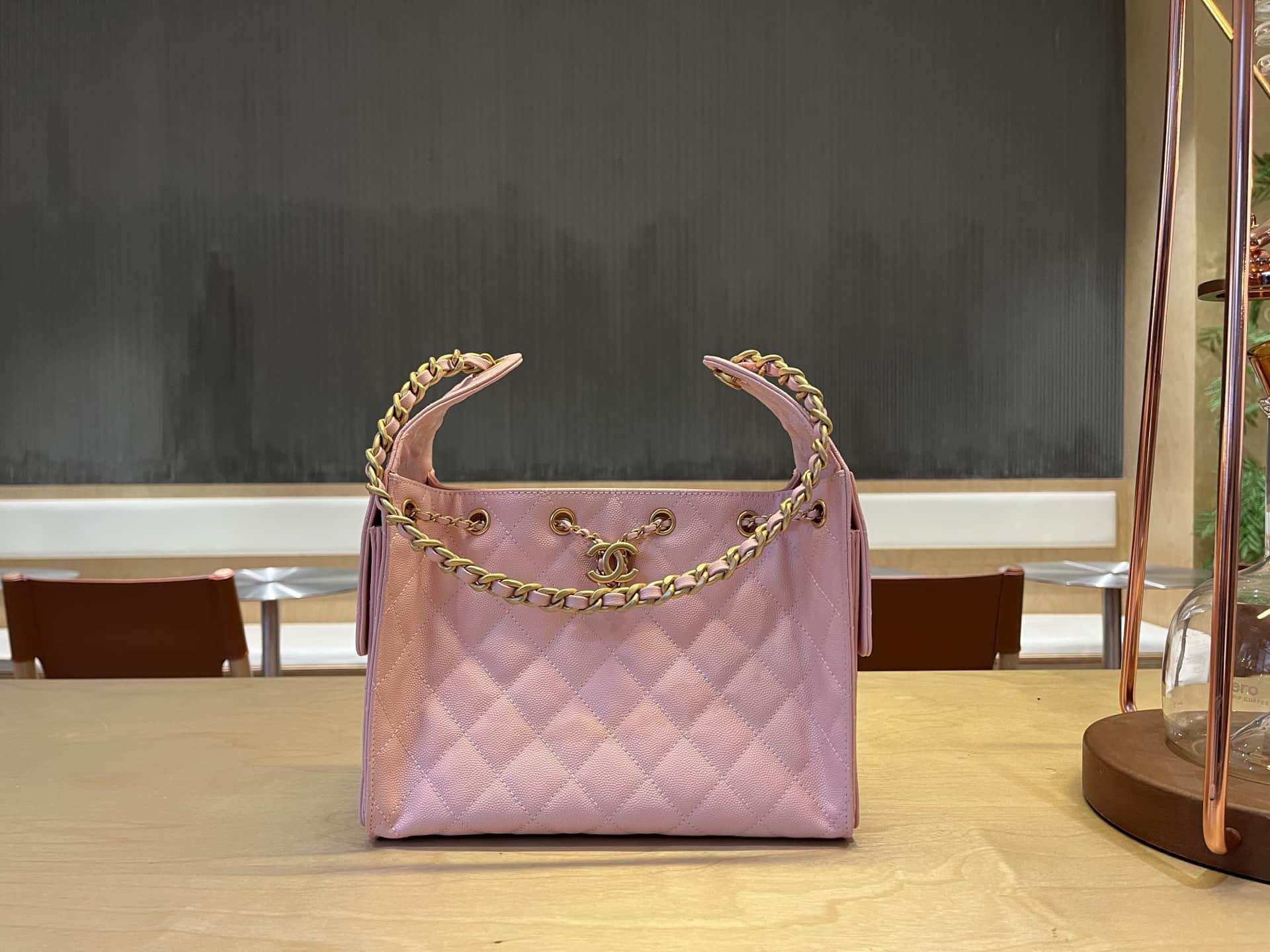 Chanel 25 Small Hobo handbag AS5293 Grained Calfskin & Gold-tone Metal Pink A