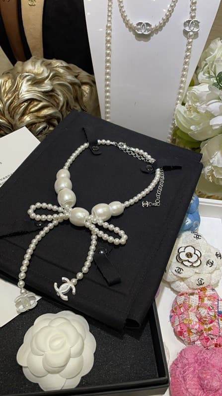 Chanel Necklace High