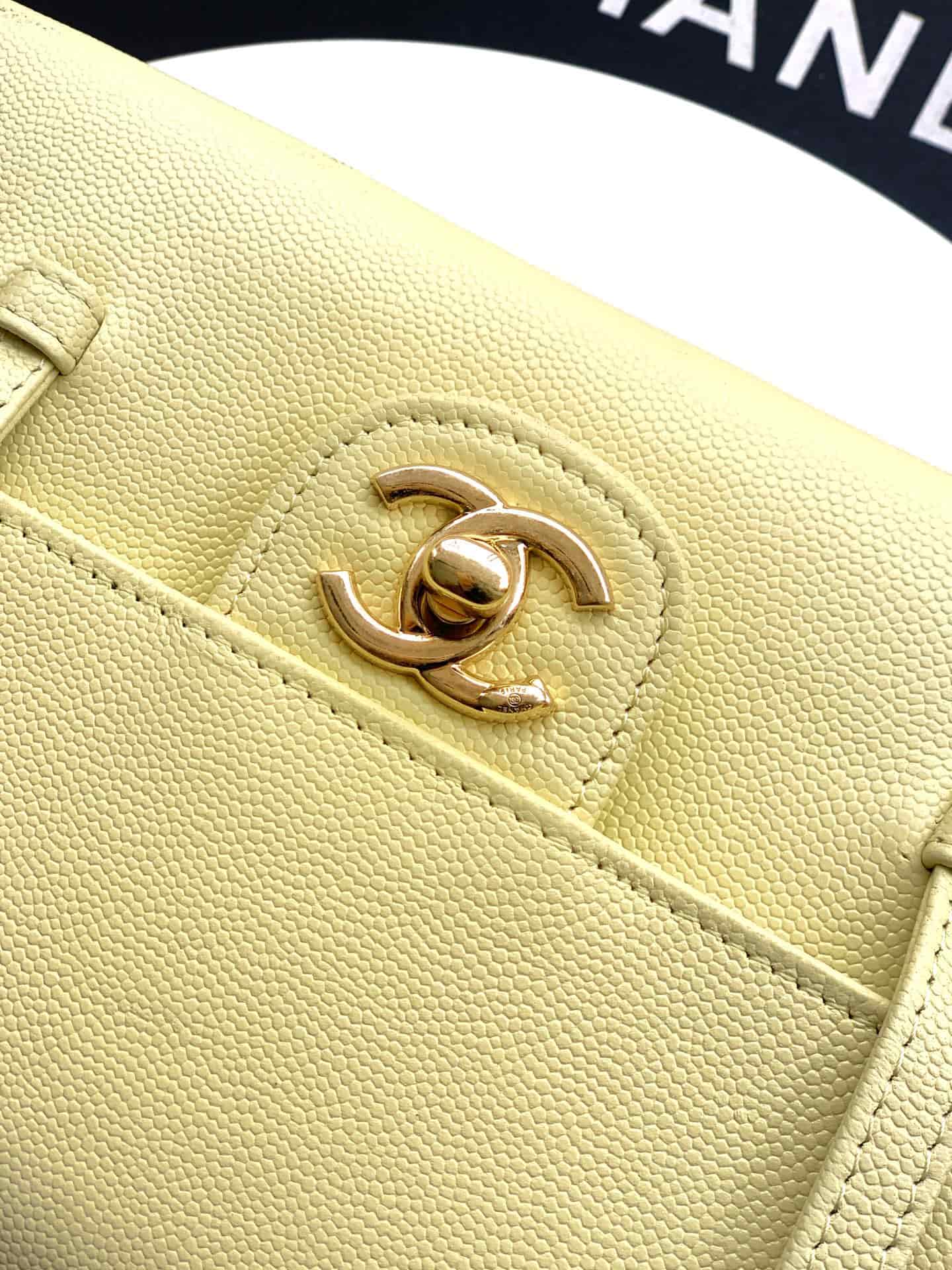 Chanel Clutch with Leather Strap Grained Shiny Calfskin & Gold-Tone Metal Yellow  5809 High