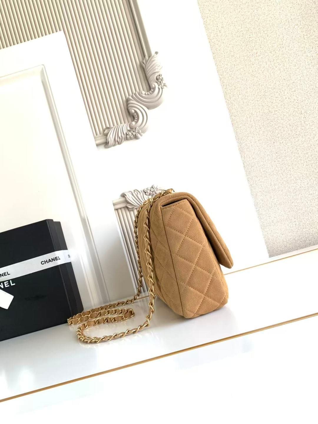 Chanel Classic Flap bag in Brown Suede & Gold-Tone Metal AS5987 A