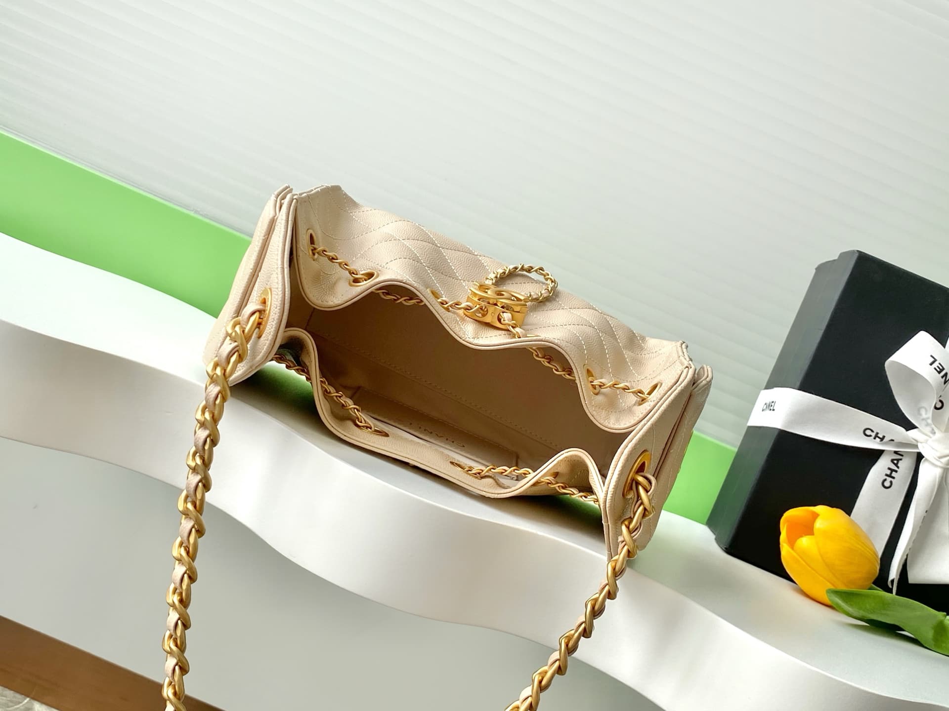 Chanel 25 Mini Hobo handbag AS5631 Grained calfskin & gold-tone metal Champagne A