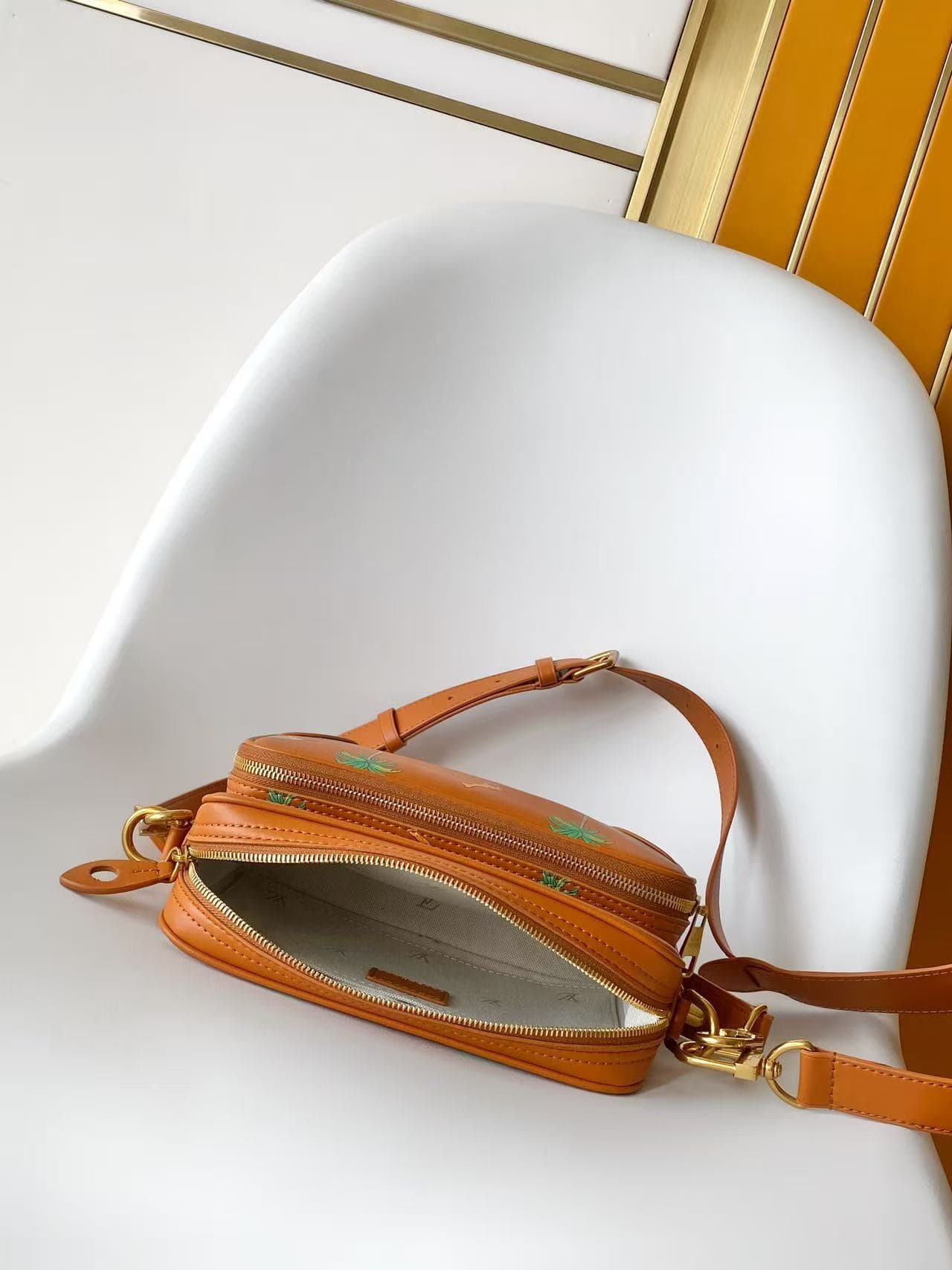 Louis Vuitton Nil GM x The Darjeeling Limited Tan Calfskin leather M27993 High