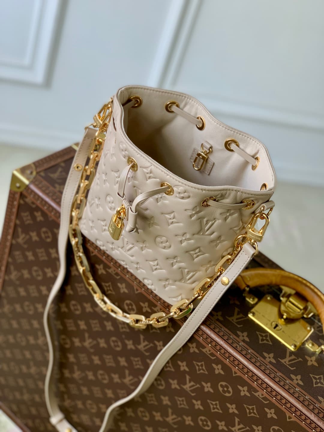 Louis Vuitton Coussin Bucket bag Monogram-embossed lambskin M26530 beige high