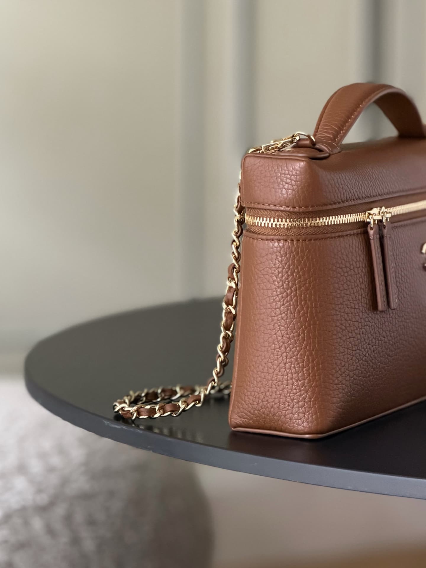 Chanel Large Vanity with chain Grained Calfskin & Gold-Tone Metal Caramel AS5347 A