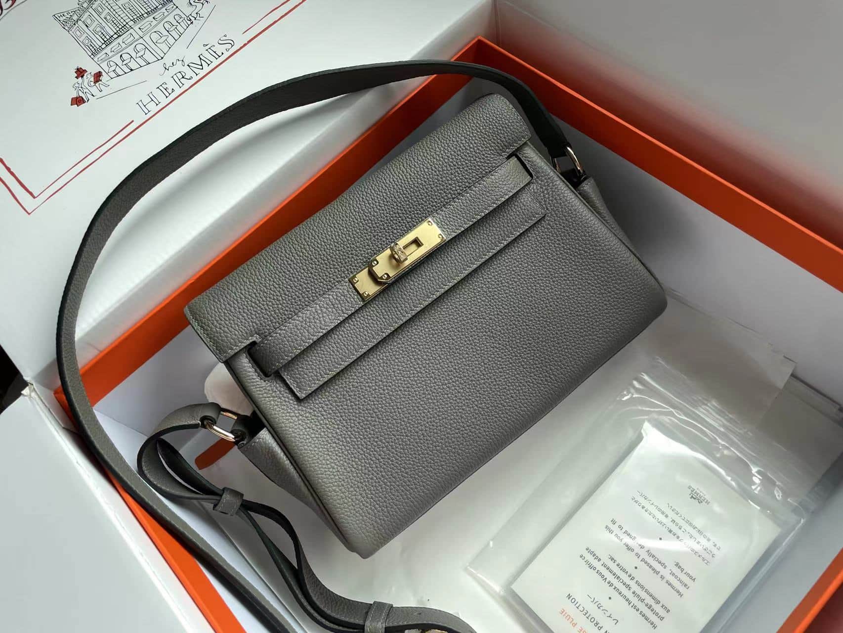 Hermes Kelly Messenger 25cm Taurillon Clemence Leather In Etain WAX