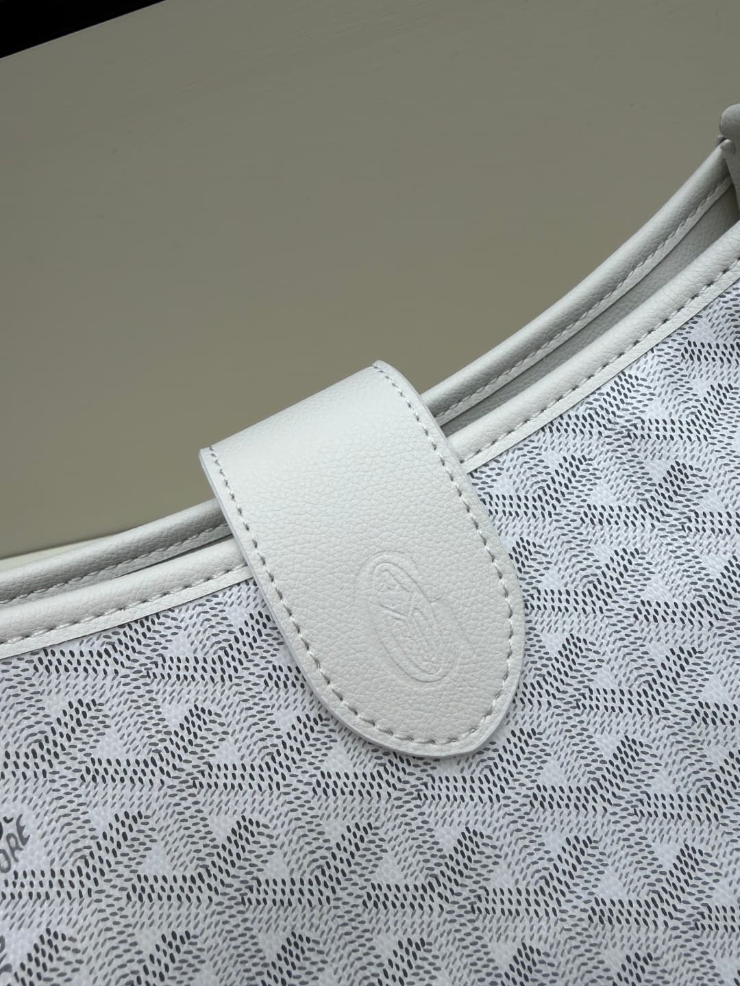 Goyard Musette PM bag in white Goyardine canvas Mid