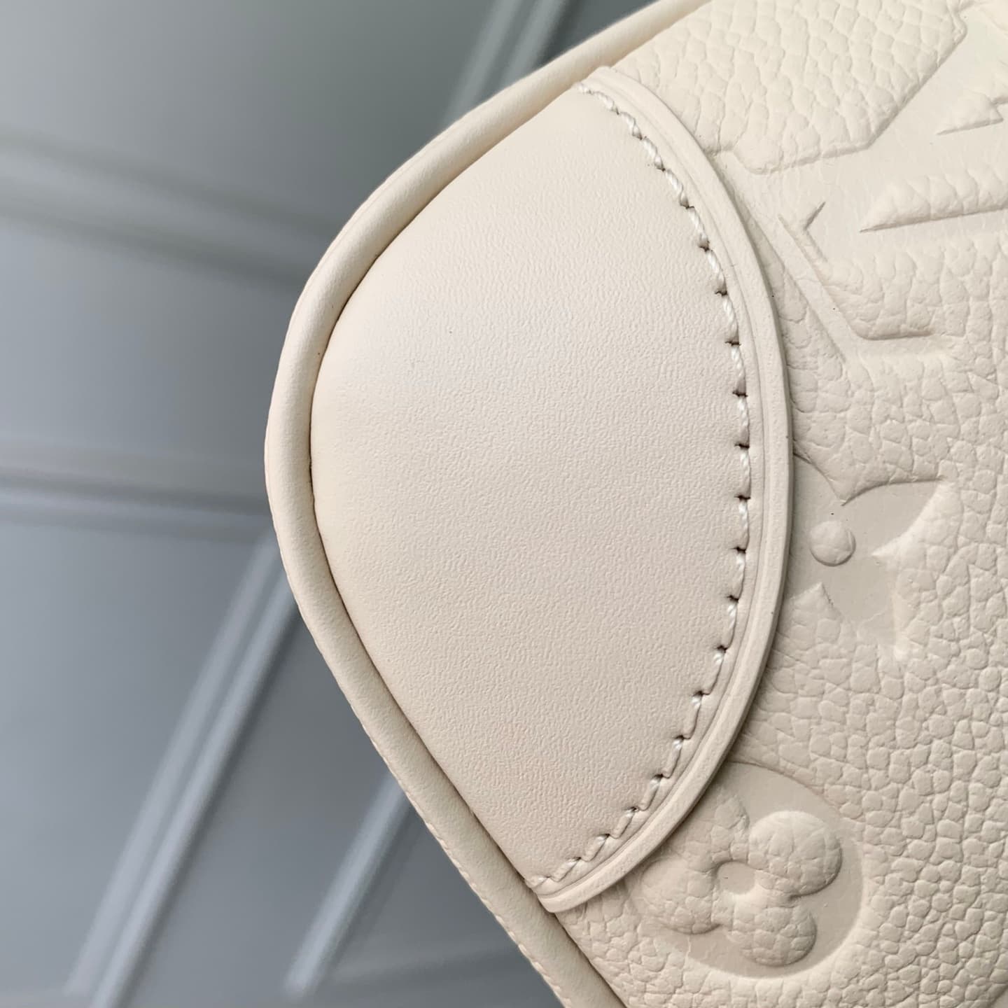 Louis Vuitton Skyline PM Cream Cowhide leather M29153 High