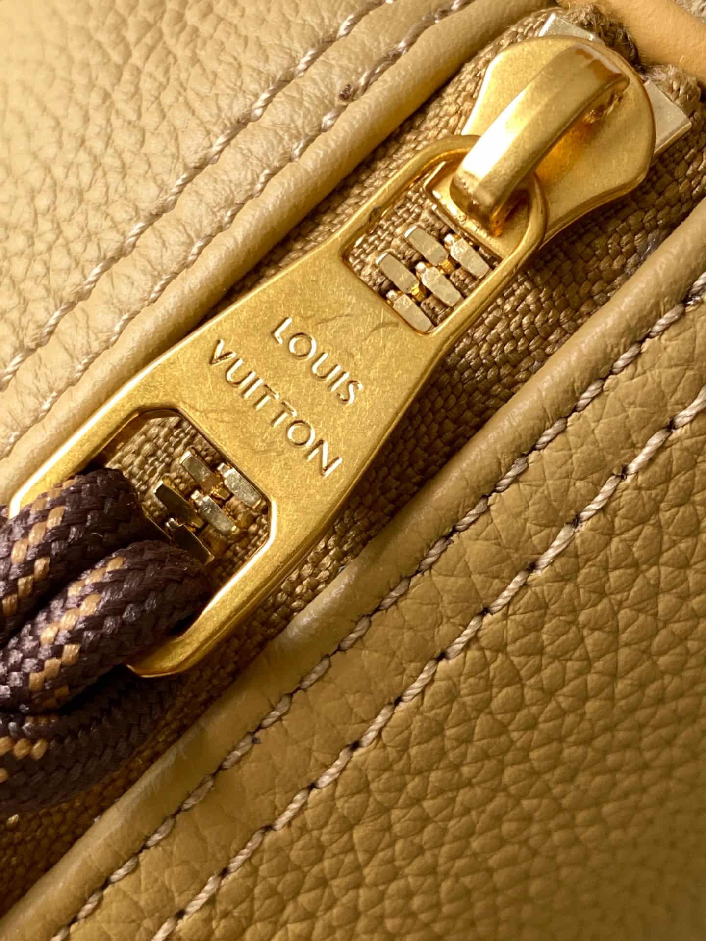 Louis Vuitton Keepall Bandouliere 25 Monogram Embossed Canvas M12627 High