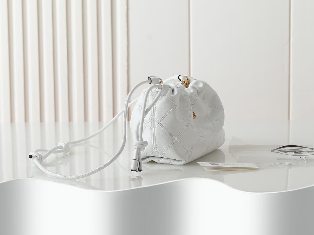 Tory Burch Small Willa Quilted Smooth Leather E/W Drawstring Bag in white high