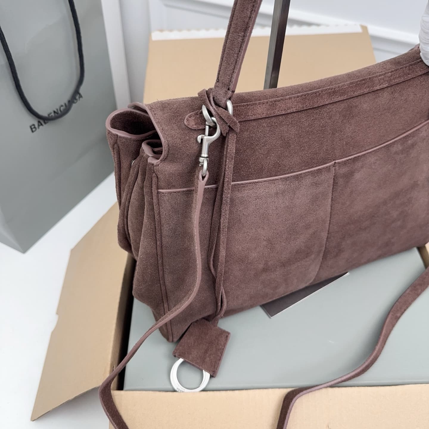 Balenciaga Rodeo Medium Bag inlight espresso Waxed Suede Calfskin With Silver-Tone Metal High