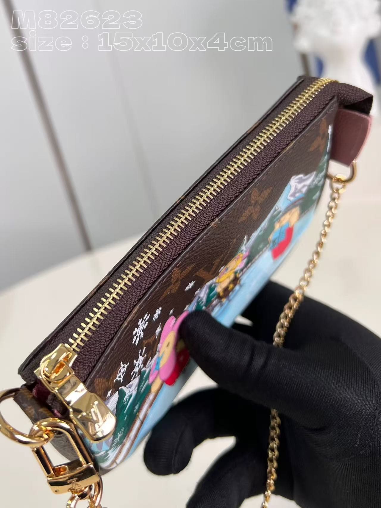 Louis Vuitton Mini Pochette Accessoires M82623 High