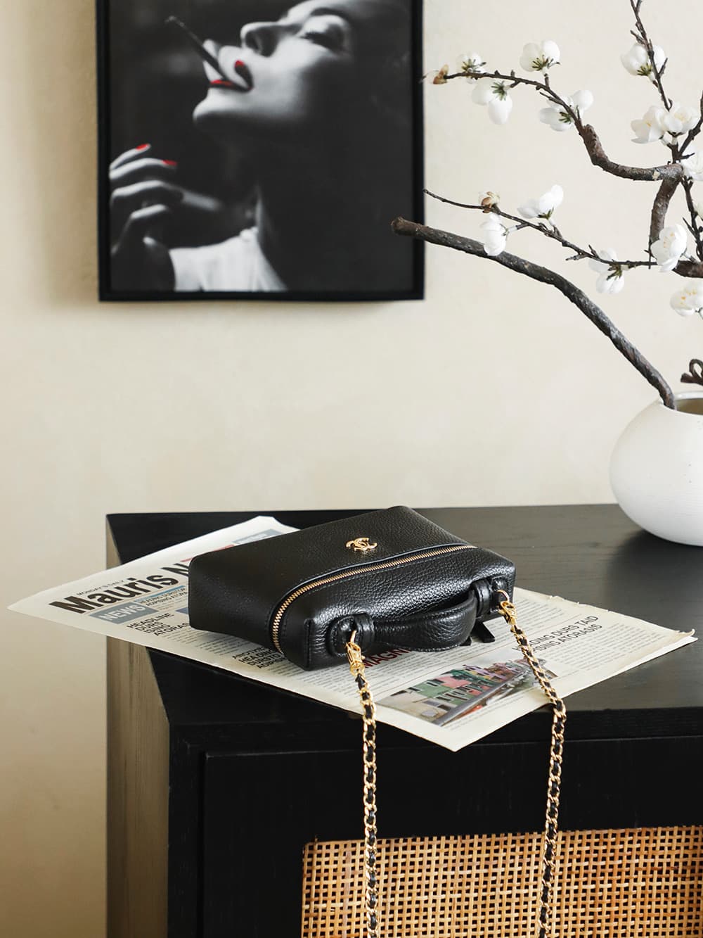 Chanel Small Vanity with chain Grained Calfskin & Gold-Tone Metal Black AP5346 A