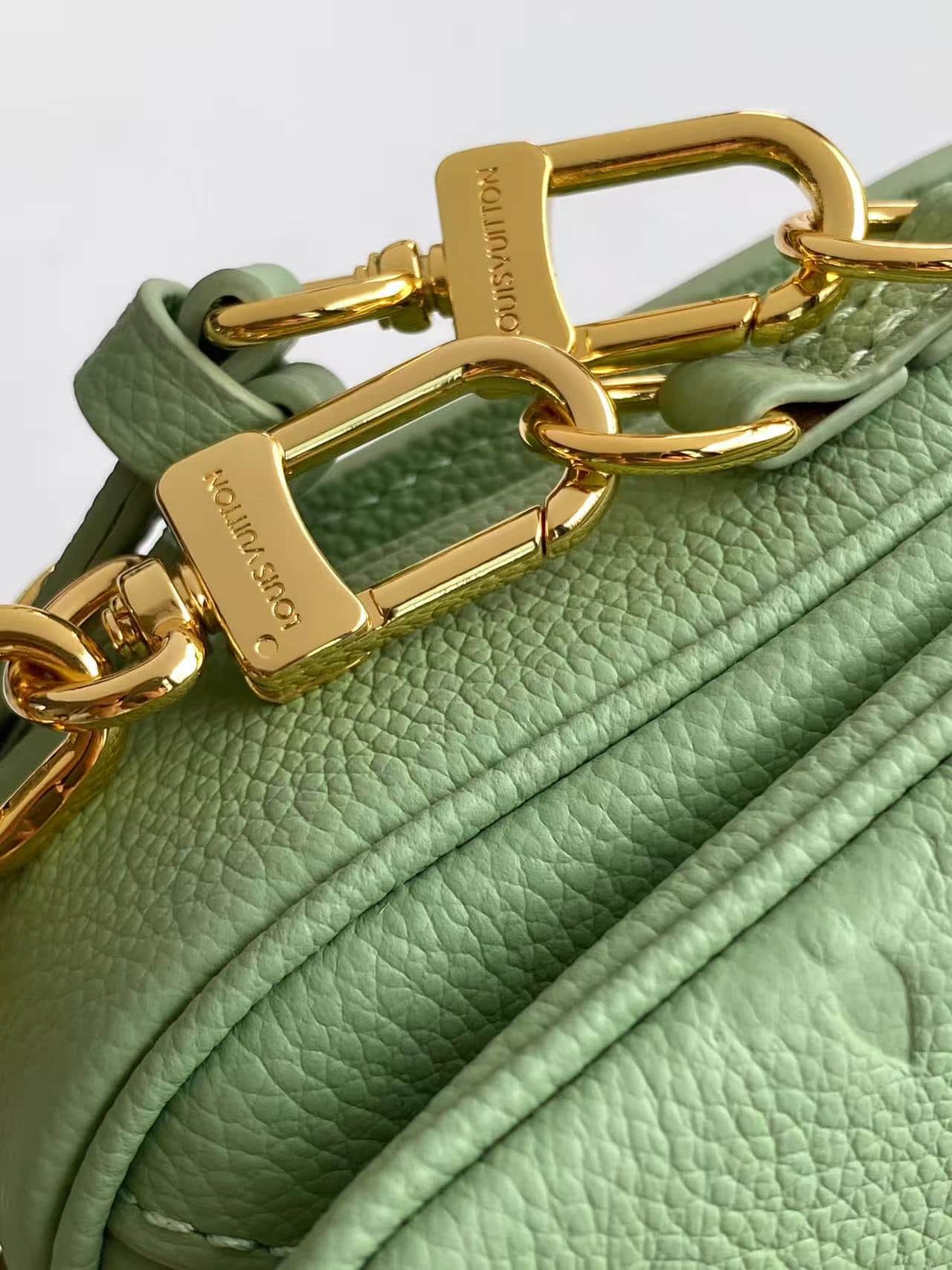 Louis Vuitton Pochette Métis East-West Minty Embossed cowhide leather M2A339 High