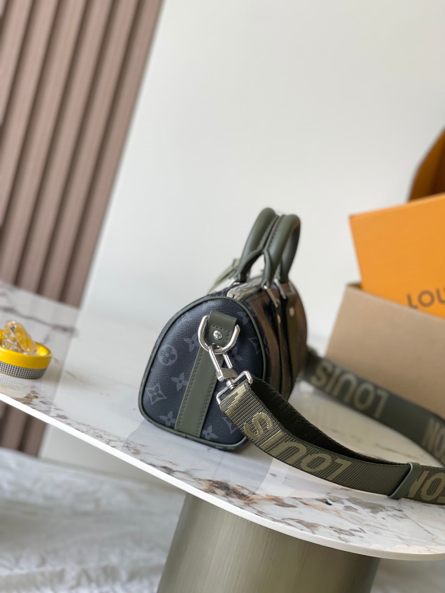 Louis Vuitton Keepall Bandoulière 25 Khaki Green Monogram Eclipse coated canvas M28638 TOP