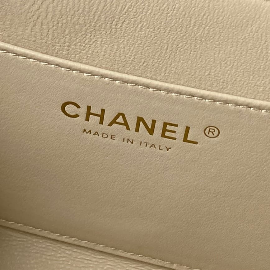 Chanel Pearly Lambskin Imitation Pearls & Gold-Tone Metal Beige AS5912 A