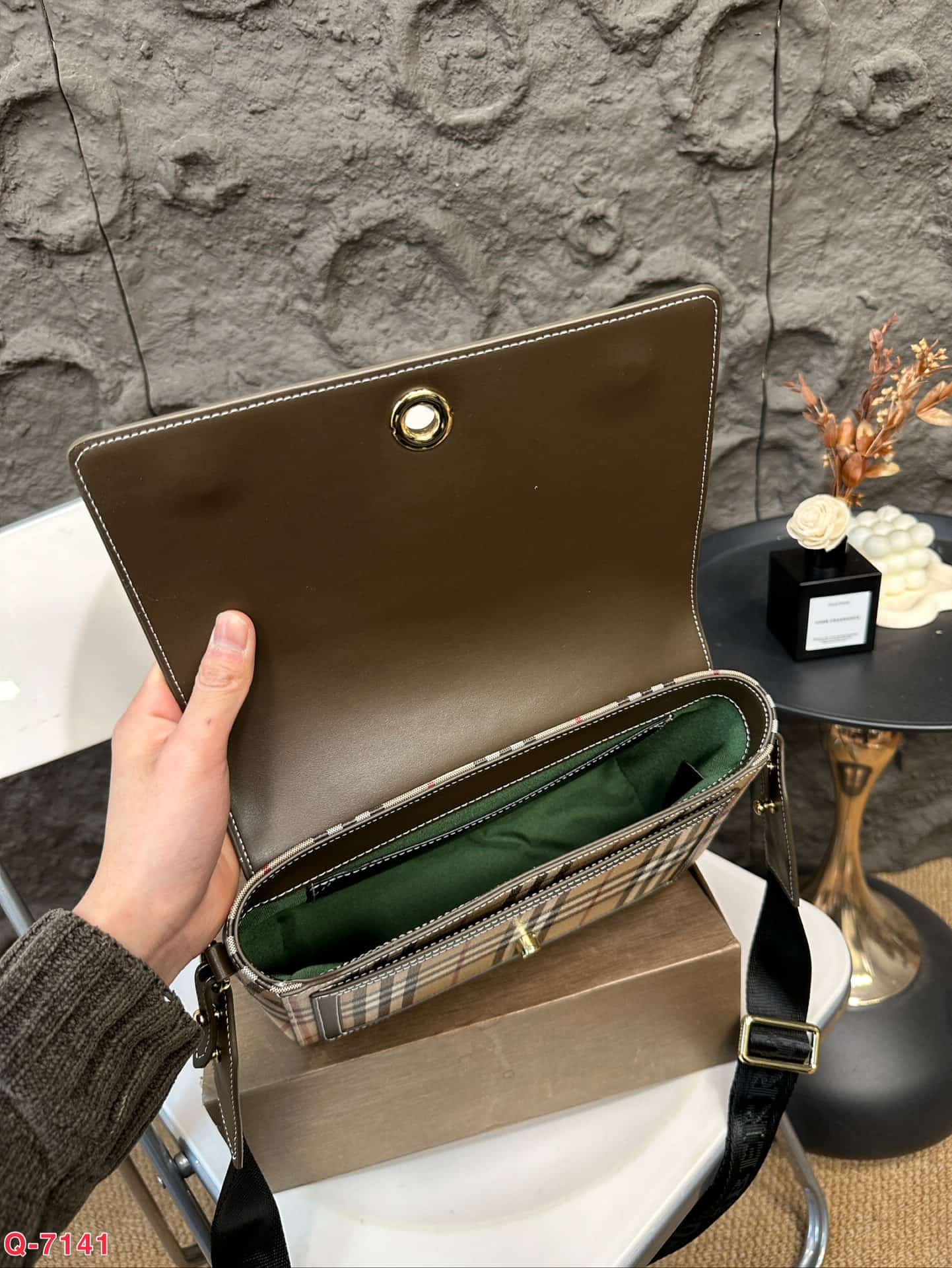 Burberry Note Bag Military