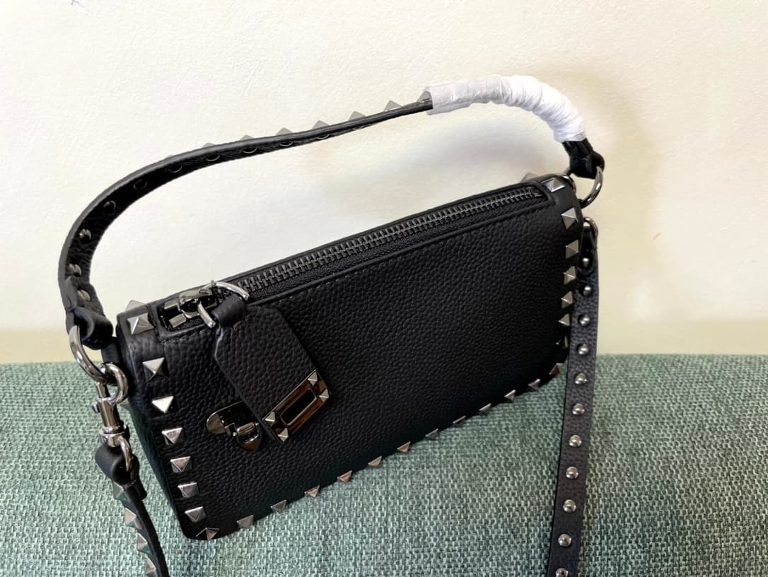 Valentino Garavani Mini Rockstud crossbody bag in Black Grained Calfskin High