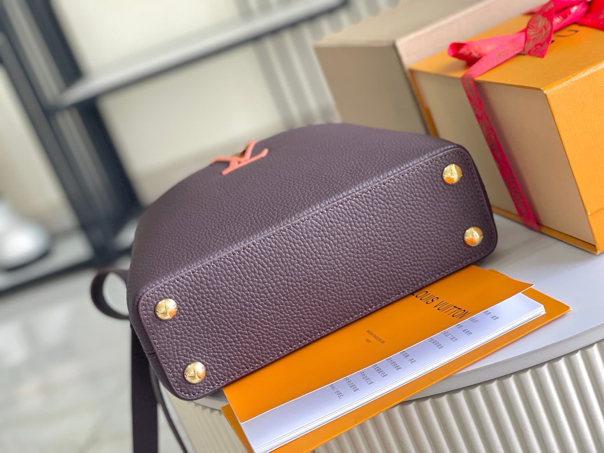 Louis Vuitton Capucines MM Taurillon leather M12952 Chocolate Brown/Quartz Pink/Beige/Tan Brown TOP