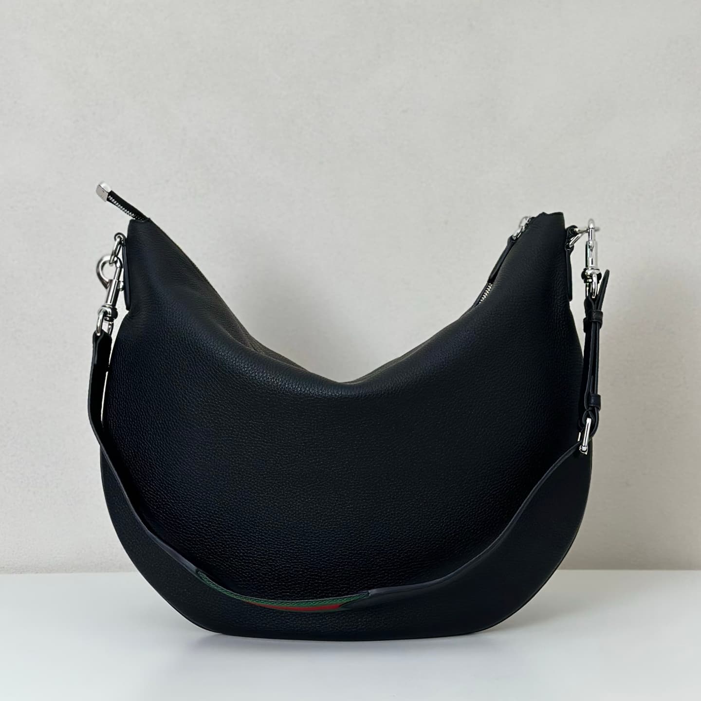Gucci B large shoulder bag Black 800194 High