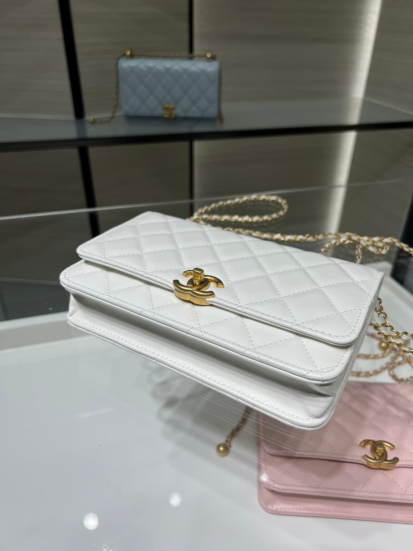 Chanel Wallet on Chain Shiny Calfskin & Gold-Tone Metal White AP2289 High