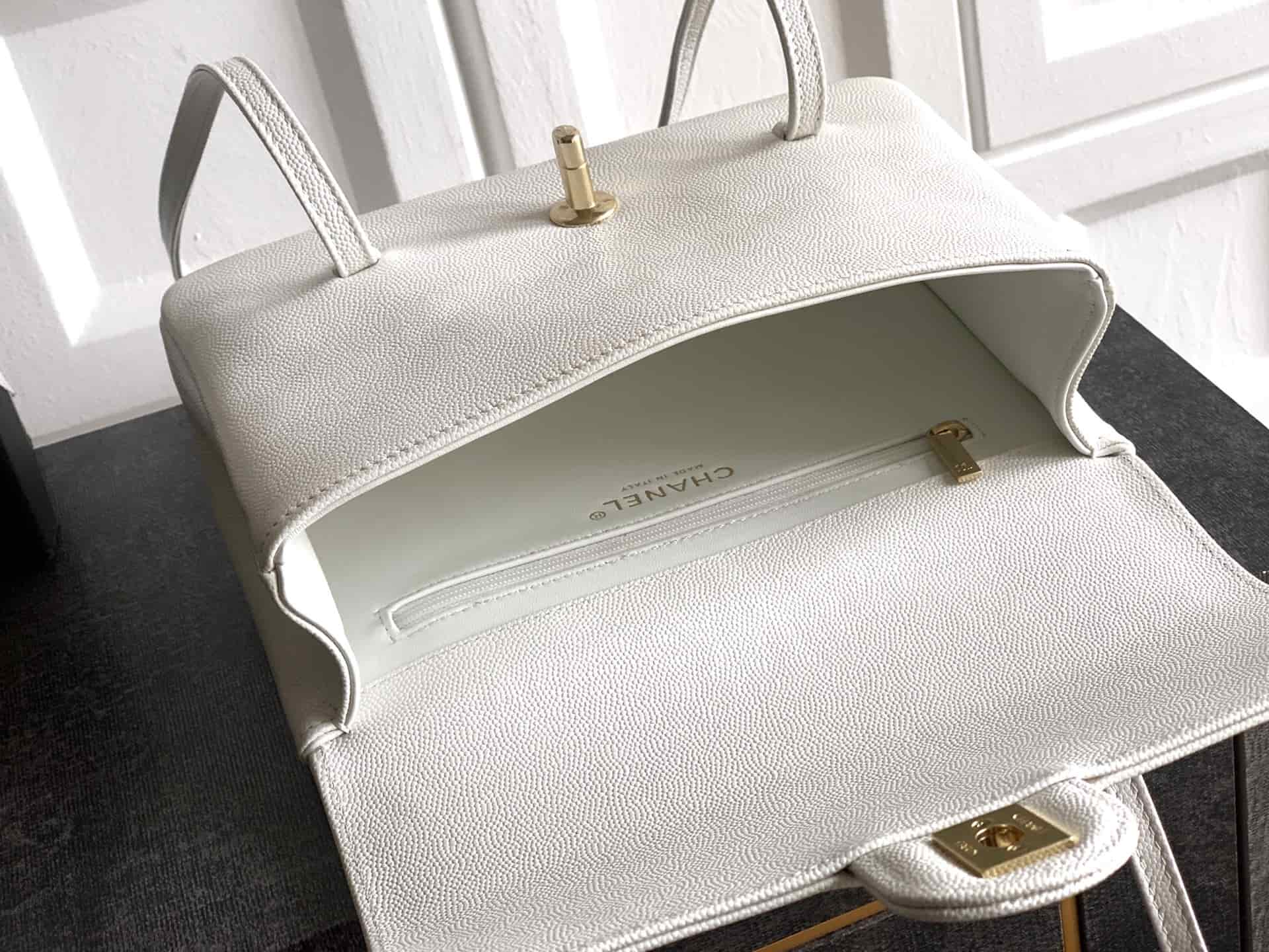 Chanel Clutch with Leather Strap Grained Shiny Calfskin & Gold-Tone Metal White  5809 High