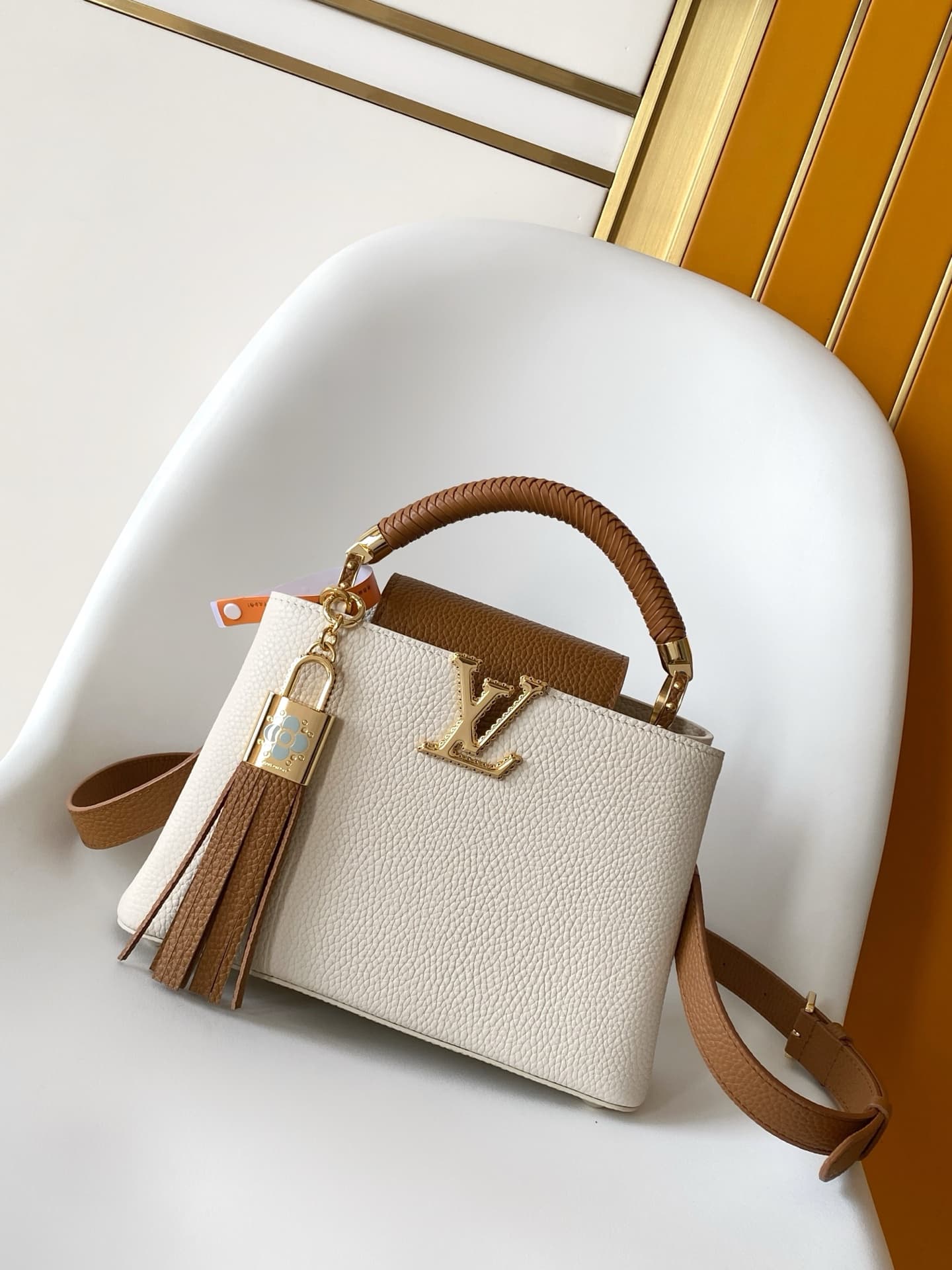 Louis Vuitton Capucines Cream/Arizona Beige Taurillon leather M25466 TOP