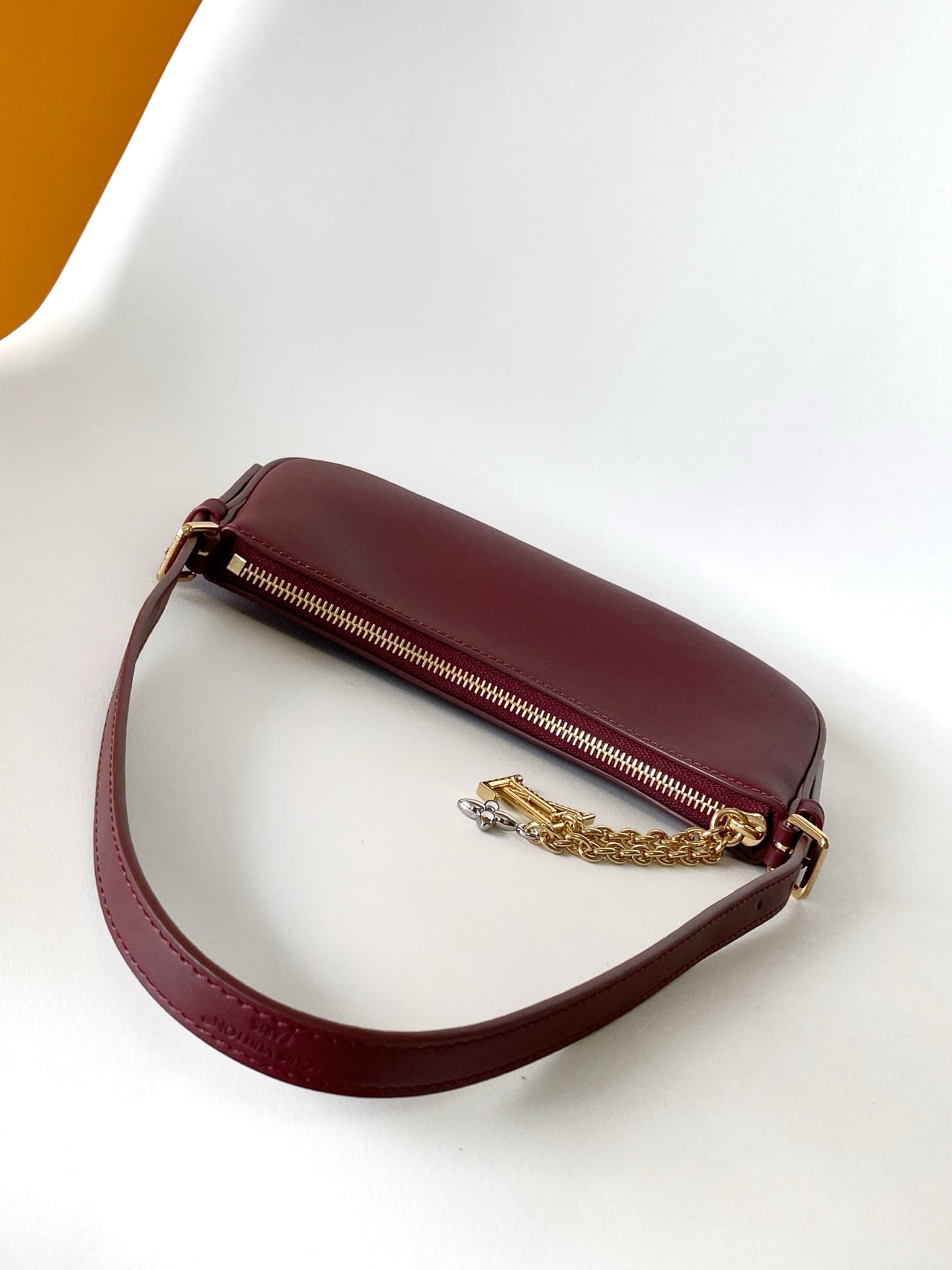 Louis Vuitton Pochette LV BLoom Grenat Red Calfskin leather M25650 High