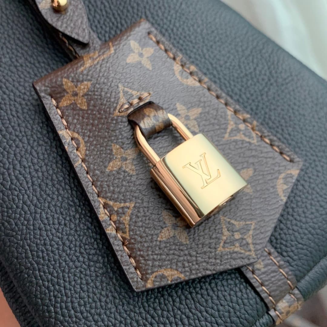 Louis Vuitton Express PM Calfskin leather M26039 High